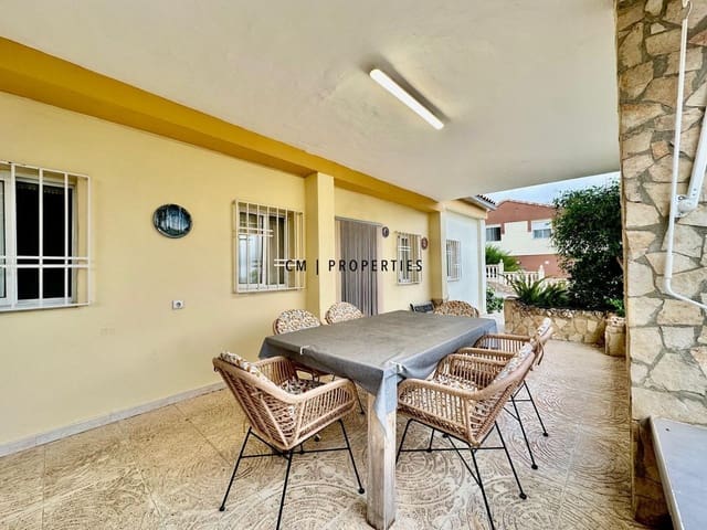 3 sypialnia Willa do wynajęcia w Godelleta z garażem - 1 100 € (Ref: 9610109)