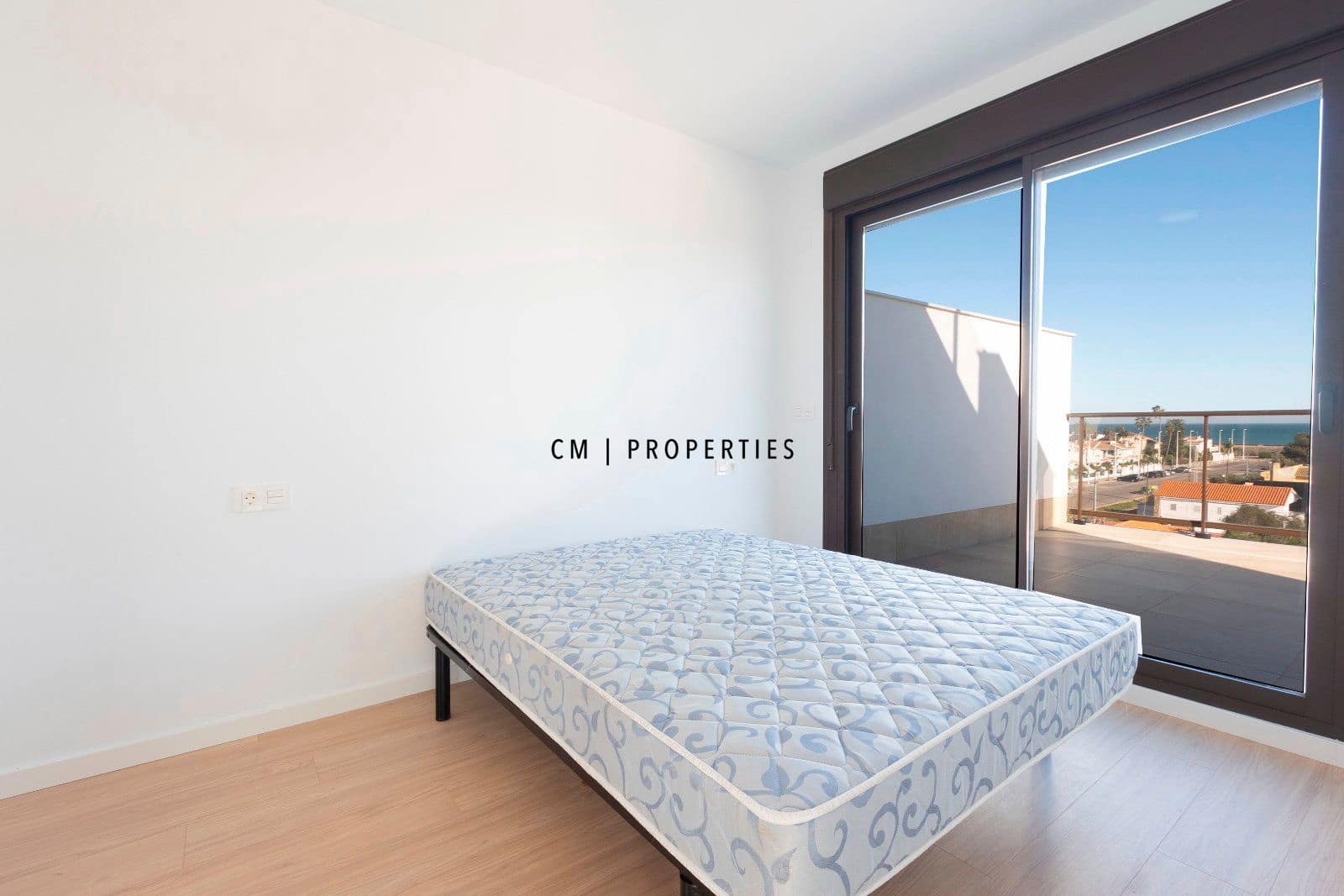 2 makuuhuone Kattohuoneisto vuokrattavana paikassa Sagunto / Sagunt mukana uima-altaan 
autotalli - 1 500 € (Ref: 9614077)