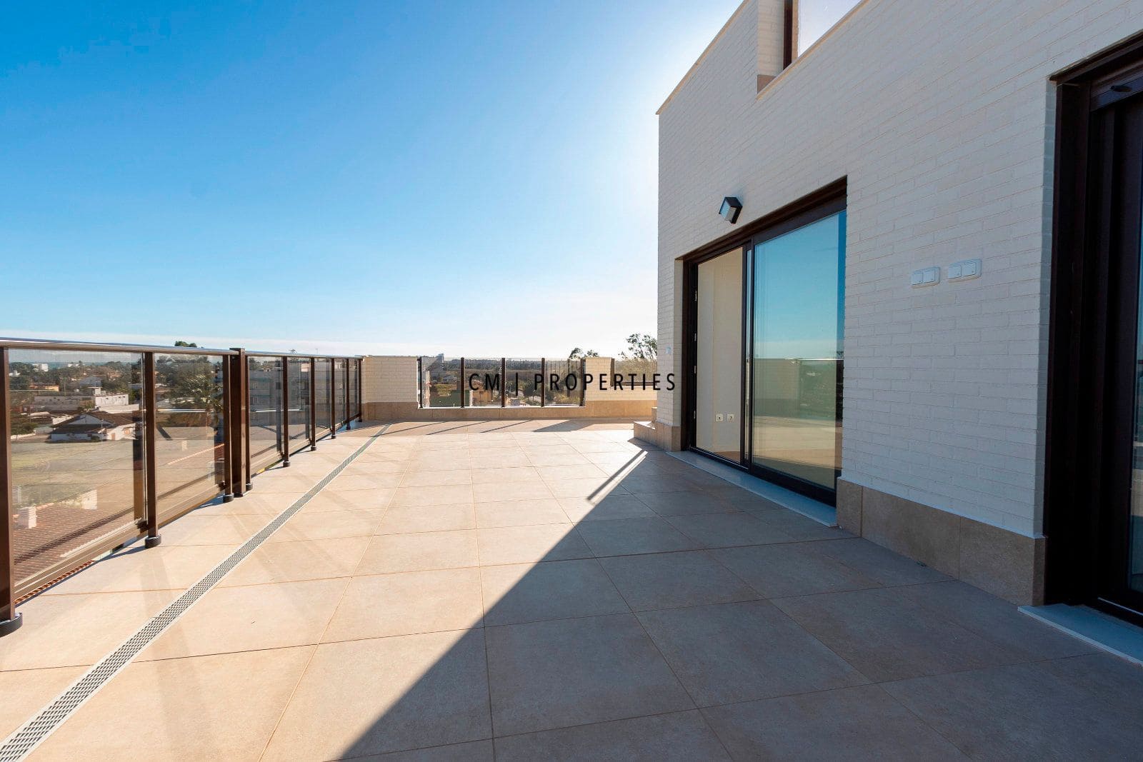 2 makuuhuone Kattohuoneisto vuokrattavana paikassa Sagunto / Sagunt mukana uima-altaan 
autotalli - 1 500 € (Ref: 9614077)