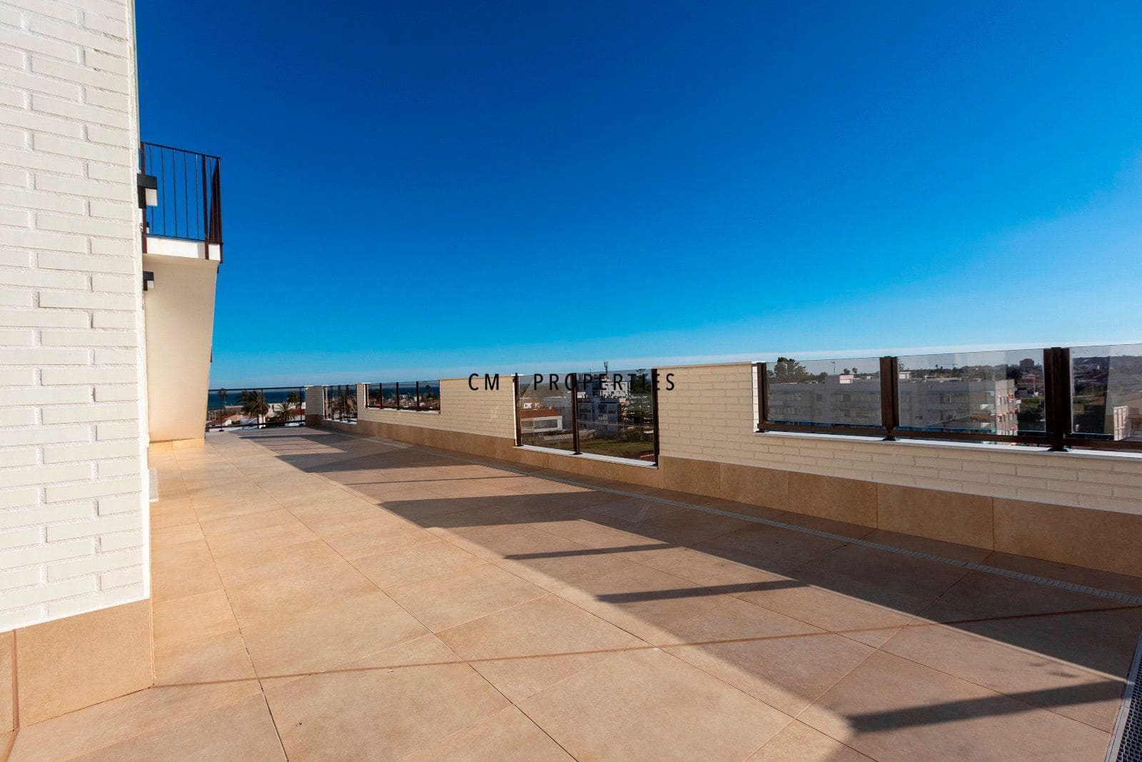 2 makuuhuone Kattohuoneisto vuokrattavana paikassa Sagunto / Sagunt mukana uima-altaan 
autotalli - 1 500 € (Ref: 9614077)