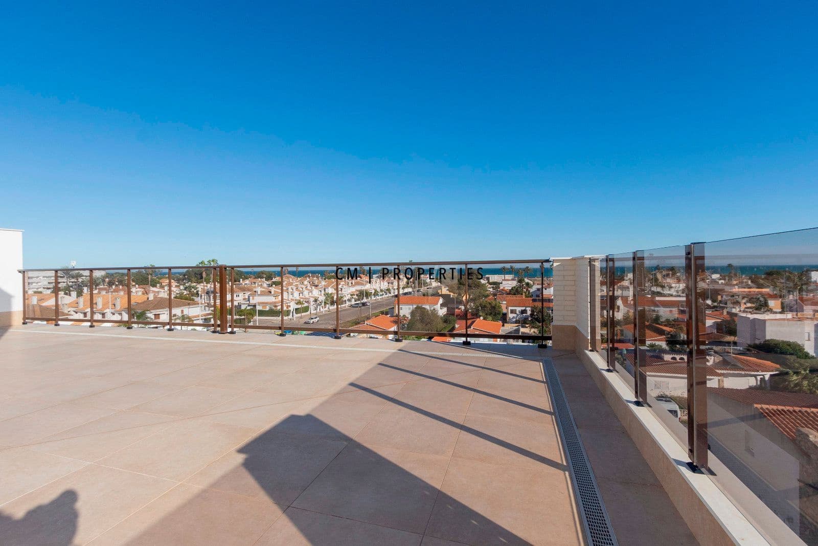 2 makuuhuone Kattohuoneisto vuokrattavana paikassa Sagunto / Sagunt mukana uima-altaan 
autotalli - 1 500 € (Ref: 9614077)