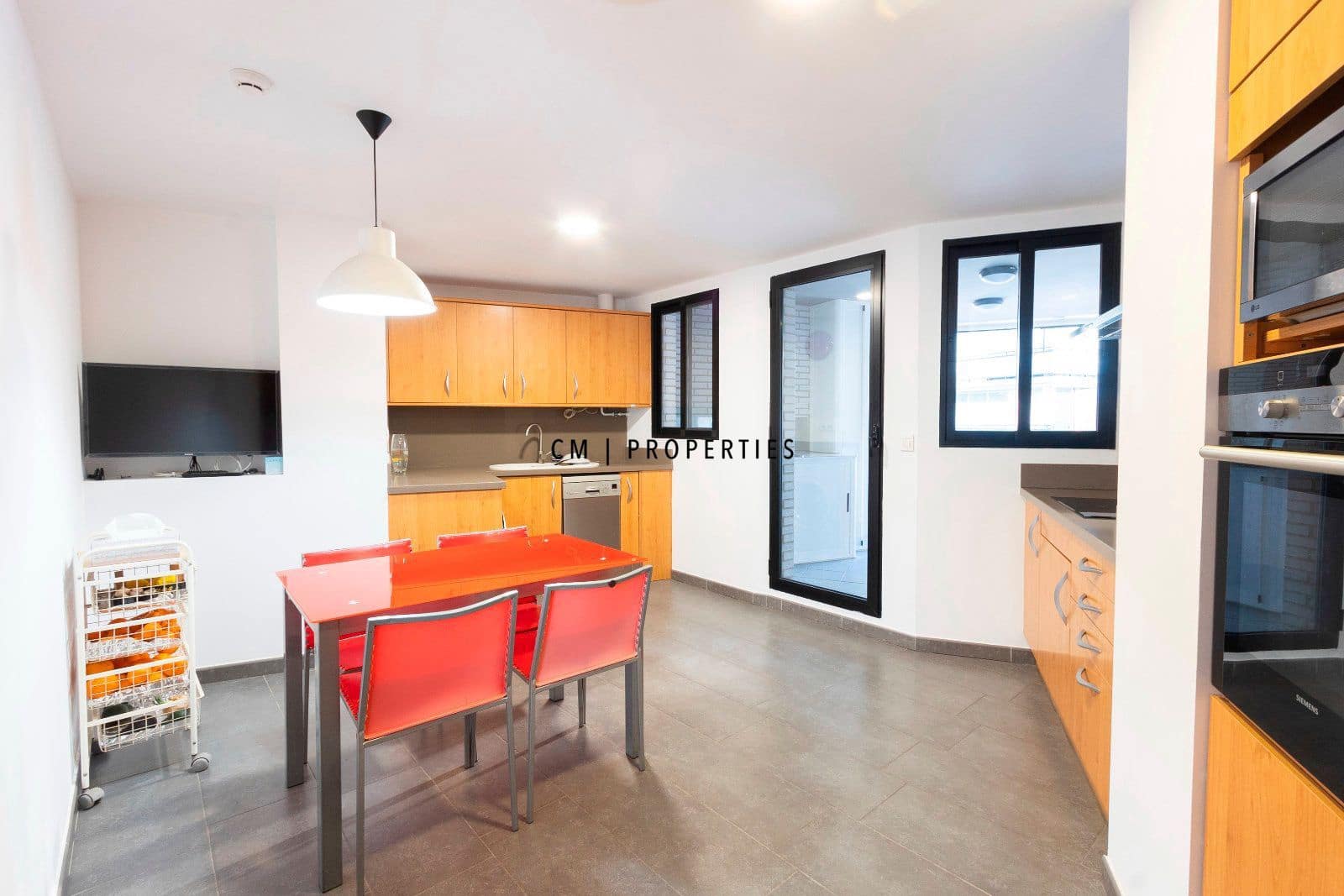 4 sypialnia Mieszkanie do wynajęcia w Sagunto / Sagunt z basenem garażem - 1 850 € (Ref: 9614078)