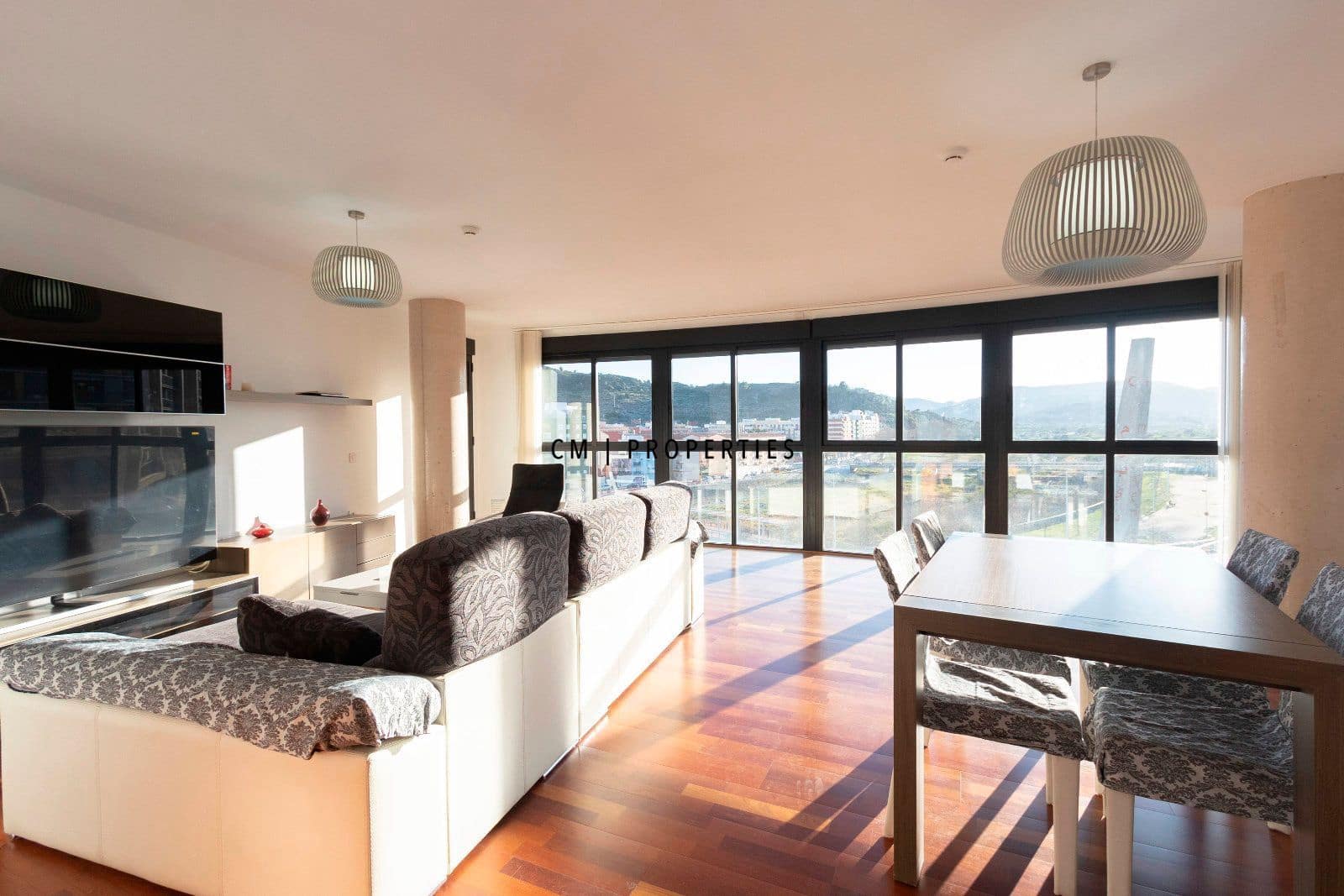 4 sypialnia Mieszkanie do wynajęcia w Sagunto / Sagunt z basenem garażem - 1 850 € (Ref: 9614078)