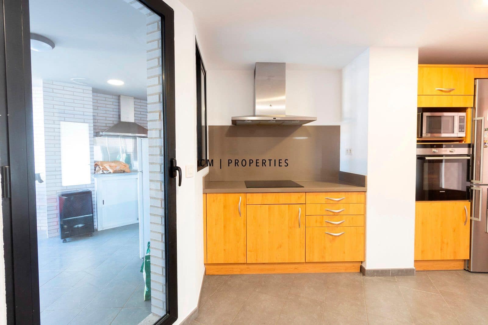 4 sypialnia Mieszkanie do wynajęcia w Sagunto / Sagunt z basenem garażem - 1 850 € (Ref: 9614078)