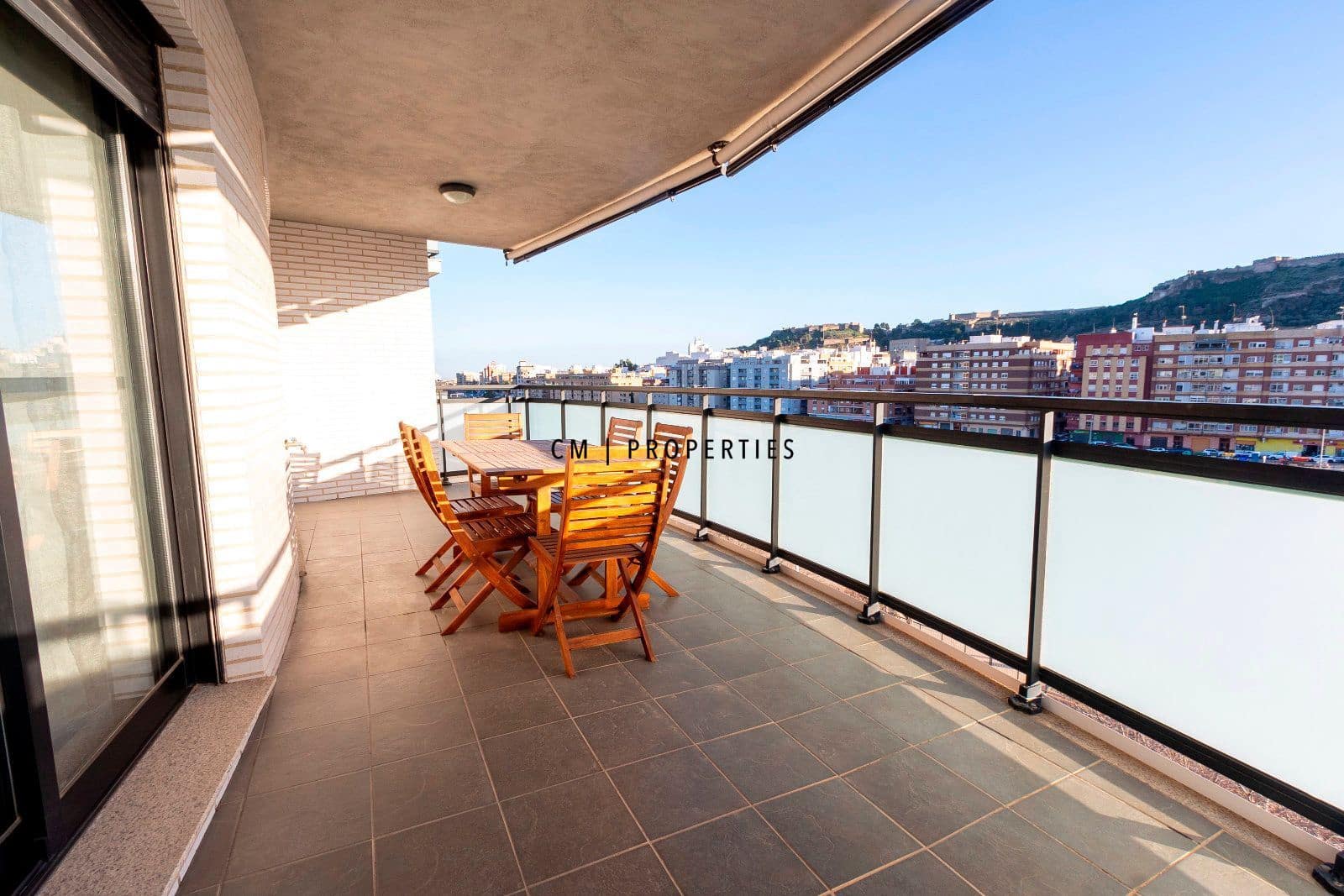 4 sypialnia Mieszkanie do wynajęcia w Sagunto / Sagunt z basenem garażem - 1 850 € (Ref: 9614078)