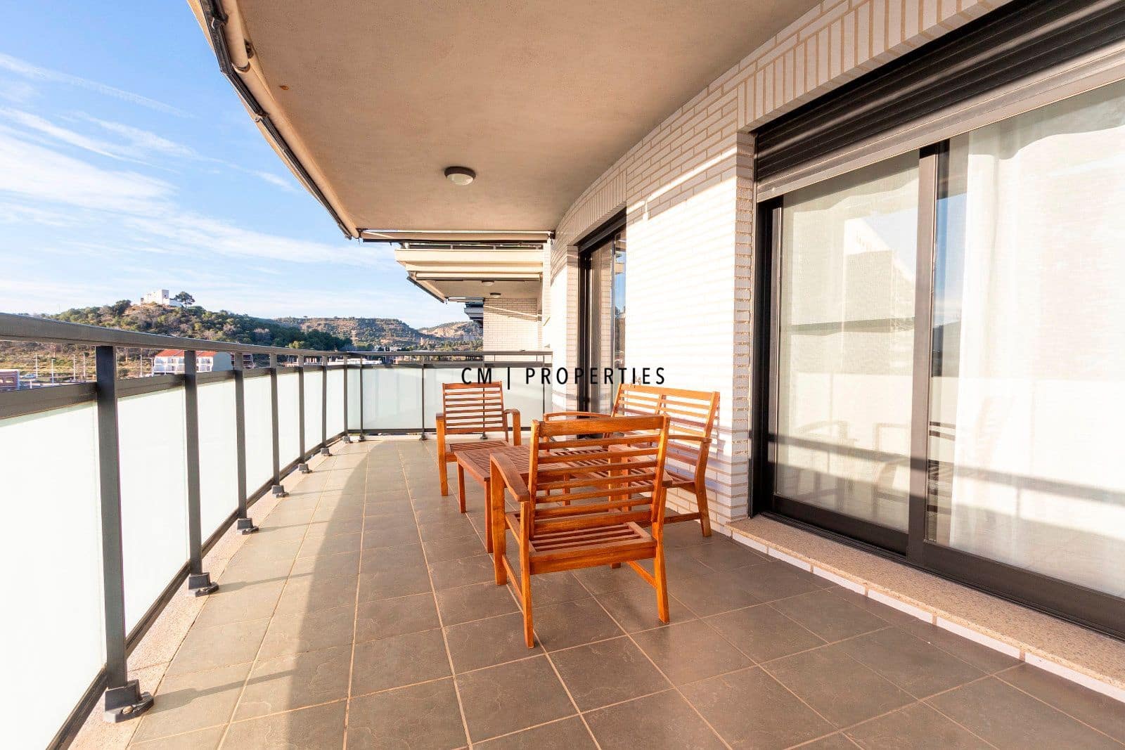 4 sypialnia Mieszkanie do wynajęcia w Sagunto / Sagunt z basenem garażem - 1 850 € (Ref: 9614078)