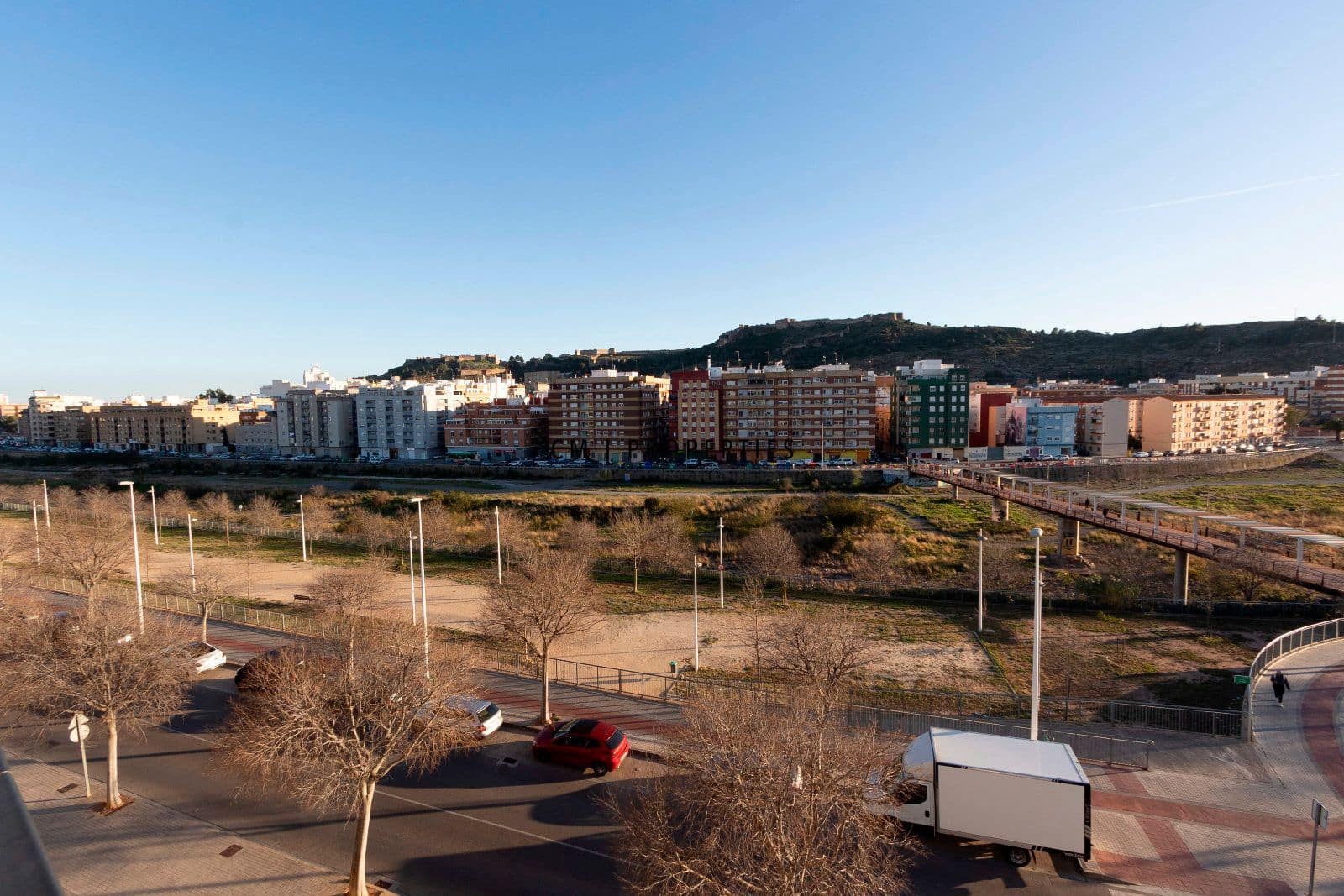 4 sypialnia Mieszkanie do wynajęcia w Sagunto / Sagunt z basenem garażem - 1 850 € (Ref: 9614078)