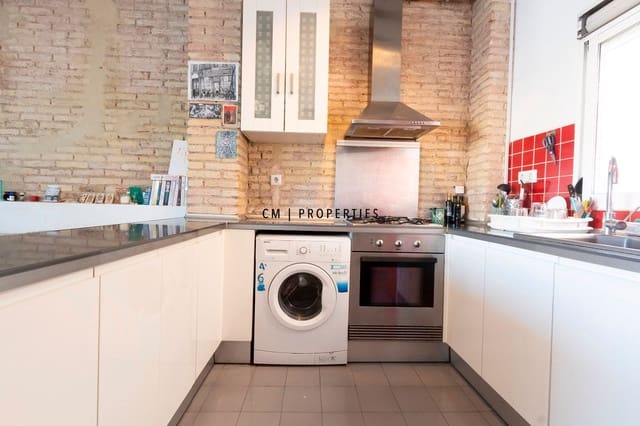 2 soveværelse Penthouse til leje i L'Eixample, Valencia by - € 1.250 (Ref: 9614079)