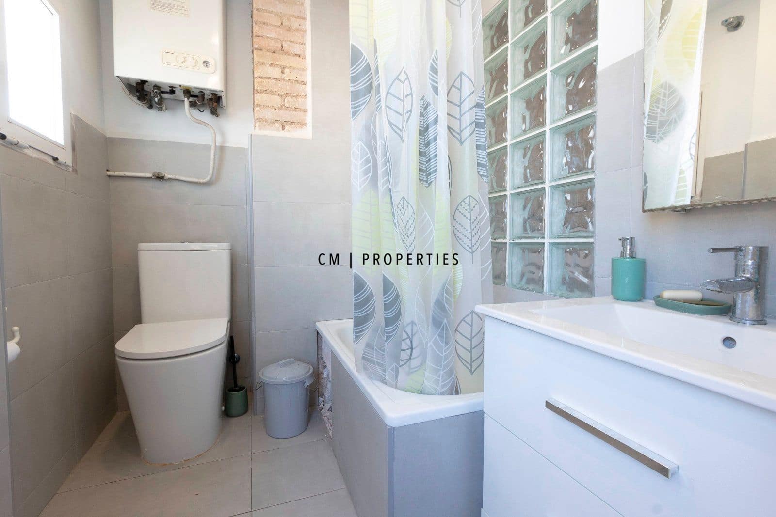 2 soveværelse Penthouse til leje i Valencia by - € 1.250 (Ref: 9614079)