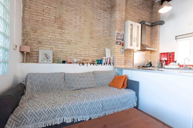 2 soveværelse Penthouse til leje i L'Eixample, Valencia by - € 1.250 (Ref: 9614079)