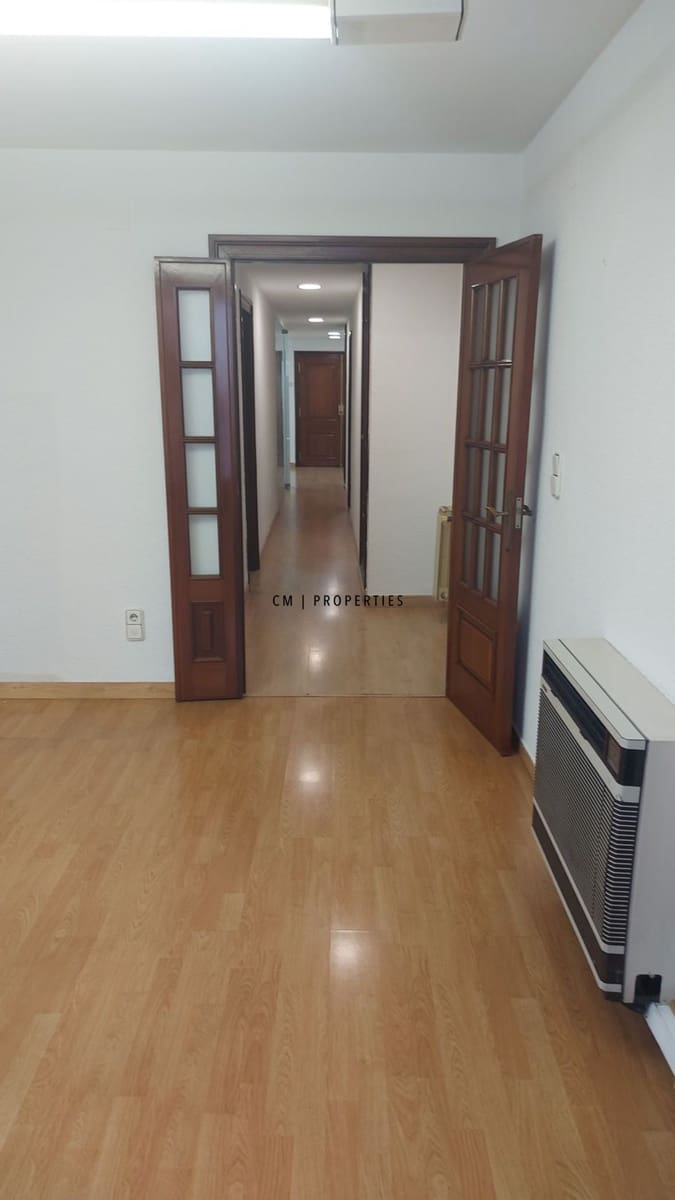 2 bedroom Flat for sale in Valencia city with garage - € 585,000 (Ref: 9614437)