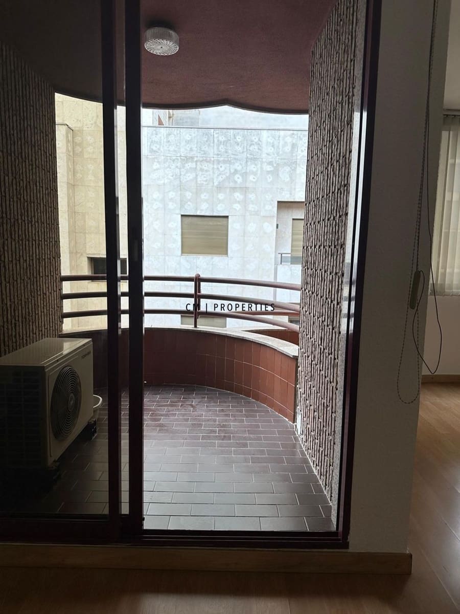 2 bedroom Flat for sale in Valencia city with garage - € 585,000 (Ref: 9614437)