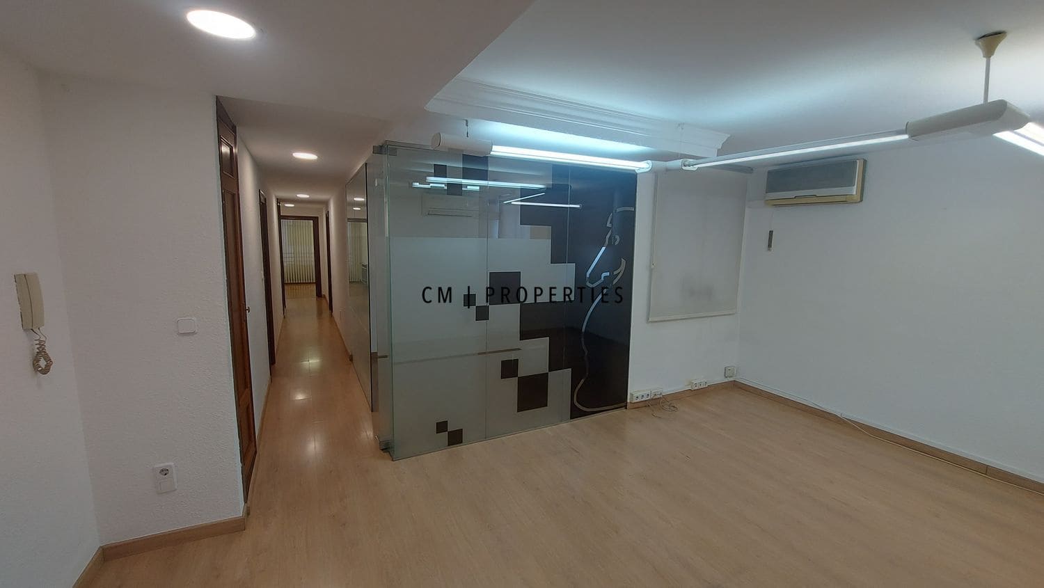 2 bedroom Flat for sale in Valencia city with garage - € 585,000 (Ref: 9614437)