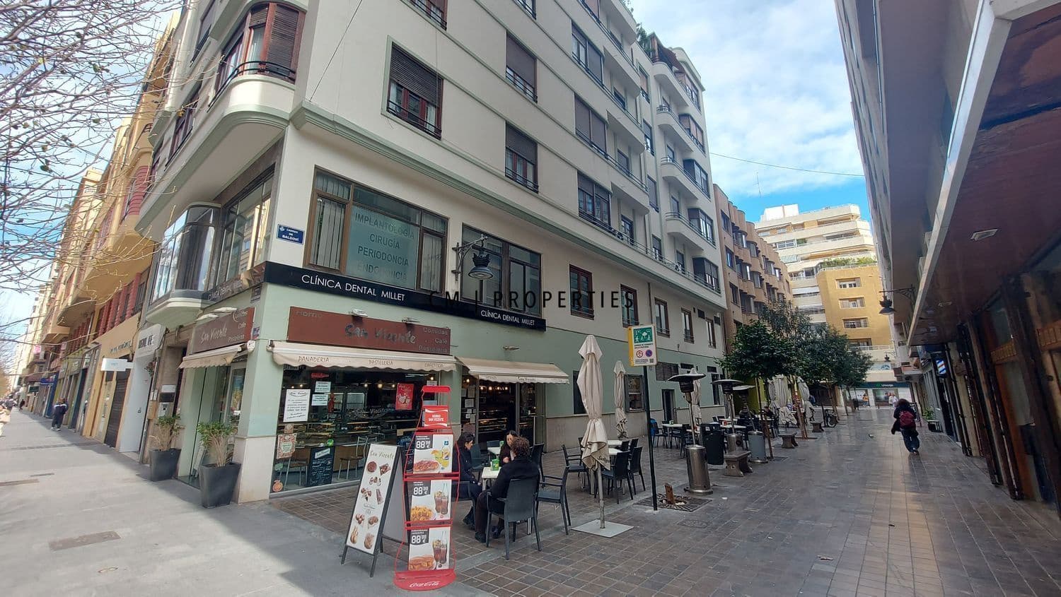 2 bedroom Flat for sale in Valencia city with garage - € 585,000 (Ref: 9614437)