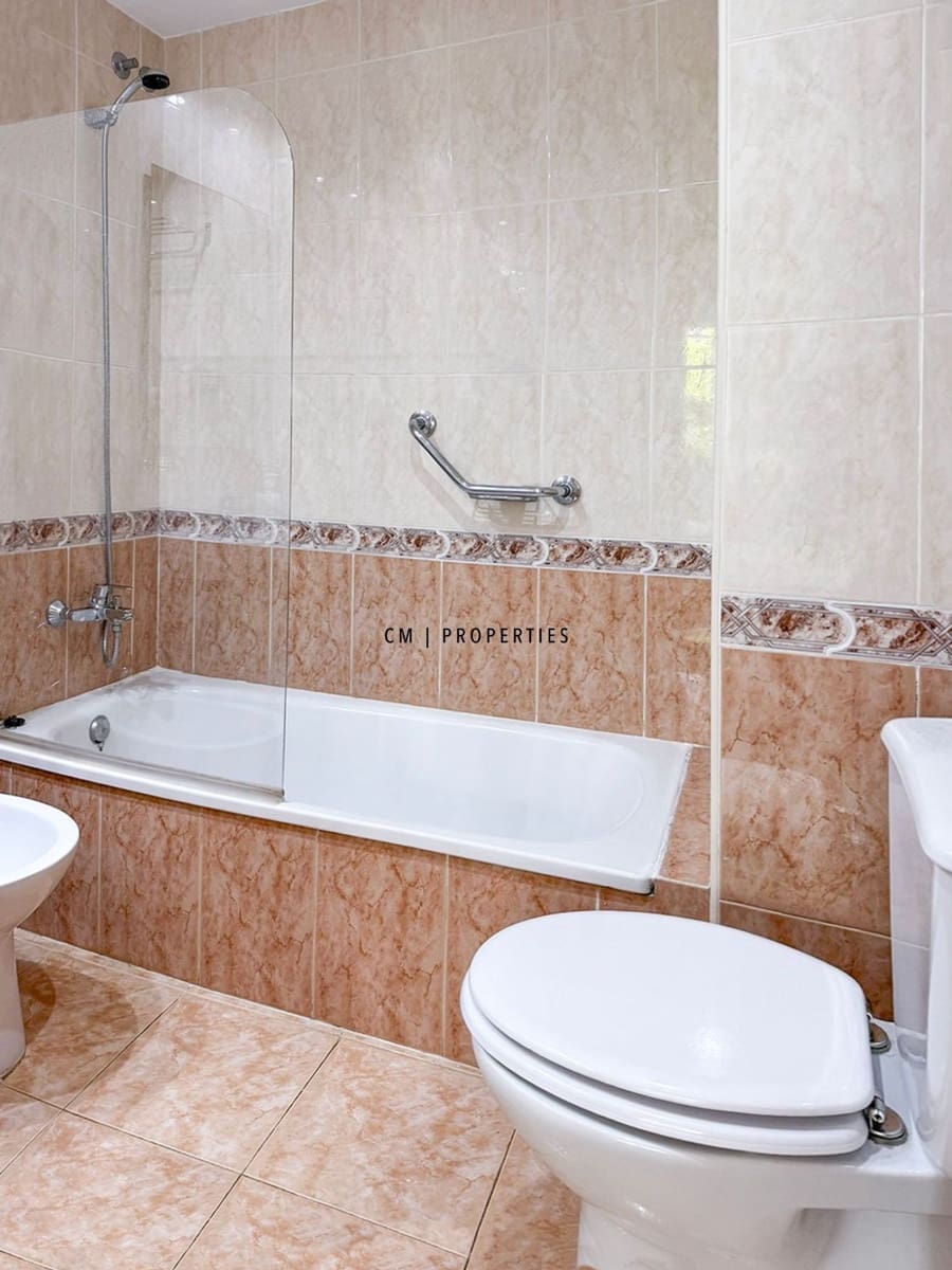 2 sovrum Lägenhet till salu i Chiva med pool garage - 240 000 € (Ref: 9618460)