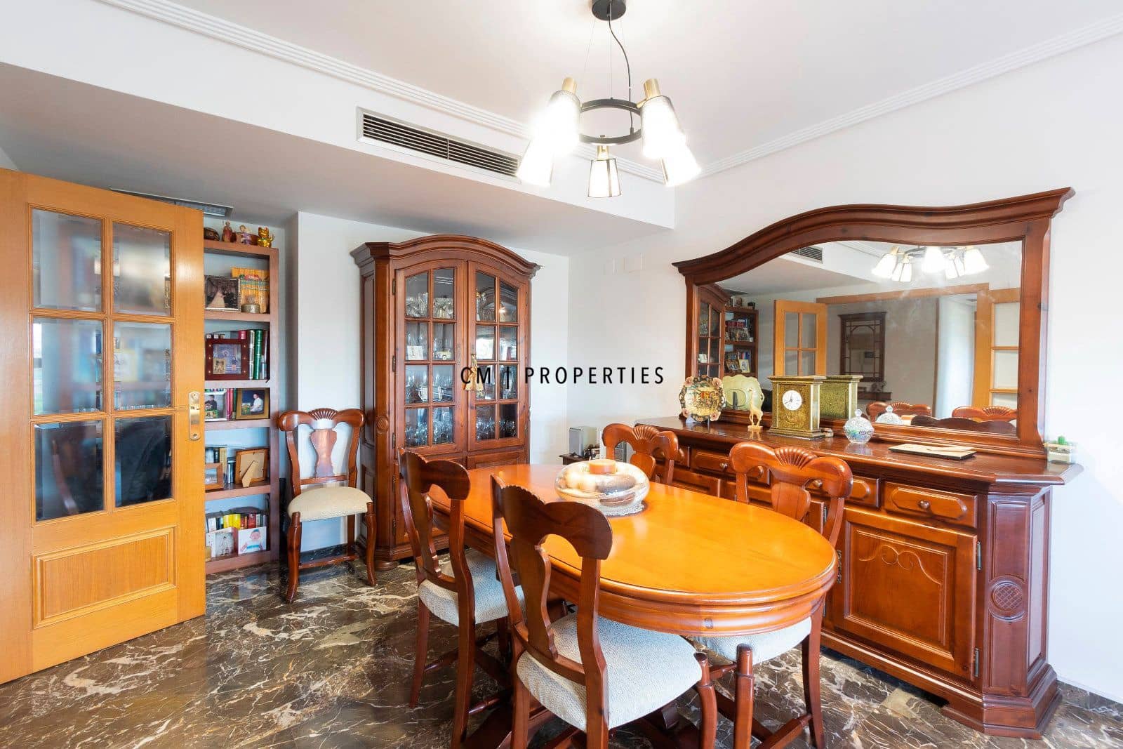 4 sypialnia Mieszkanie na sprzedaż w Miasto Walencja z basenem garażem - 599 000 € (Ref: 9618801)