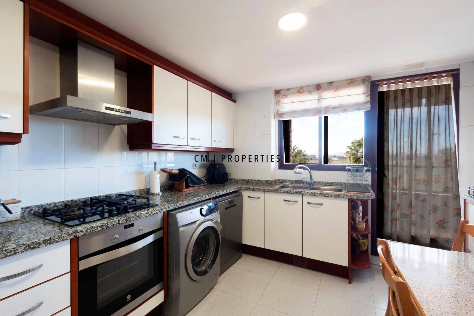 4 sypialnia Mieszkanie na sprzedaż w Miasto Walencja z basenem garażem - 599 000 € (Ref: 9618801)