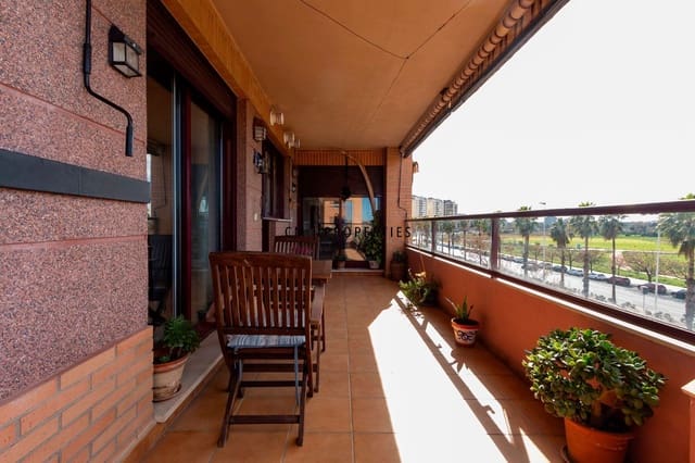 4 chambre Appartement à vendre à Campanar, Valence ville avec piscine garage - 585 000 € (Ref: 9618801)