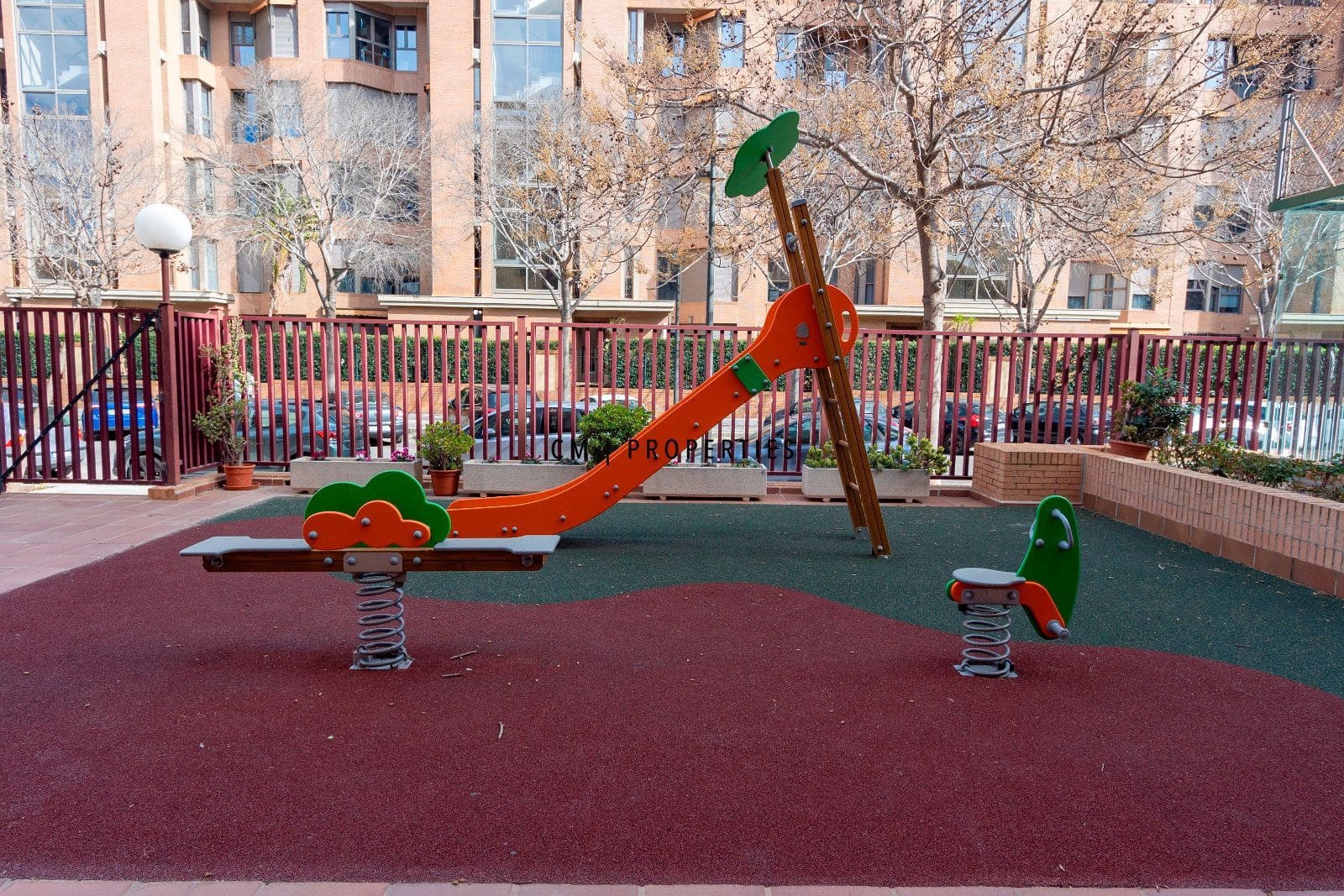 4 sypialnia Mieszkanie na sprzedaż w Miasto Walencja z basenem garażem - 599 000 € (Ref: 9618801)