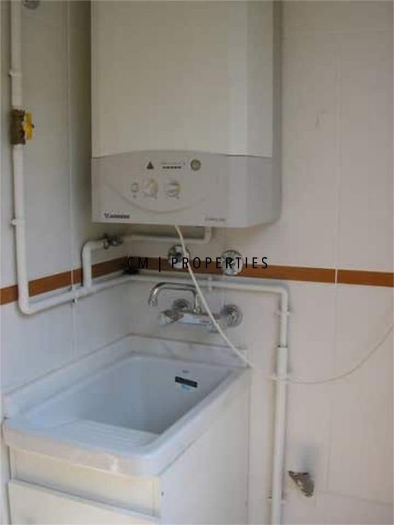 3 bedroom Penthouse for rent in Valencia city - € 1,250 (Ref: 9619809)