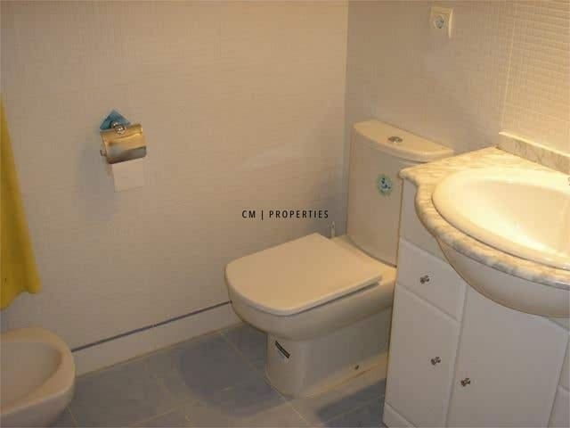 3 bedroom Penthouse for rent in Valencia city - € 1,250 (Ref: 9619809)