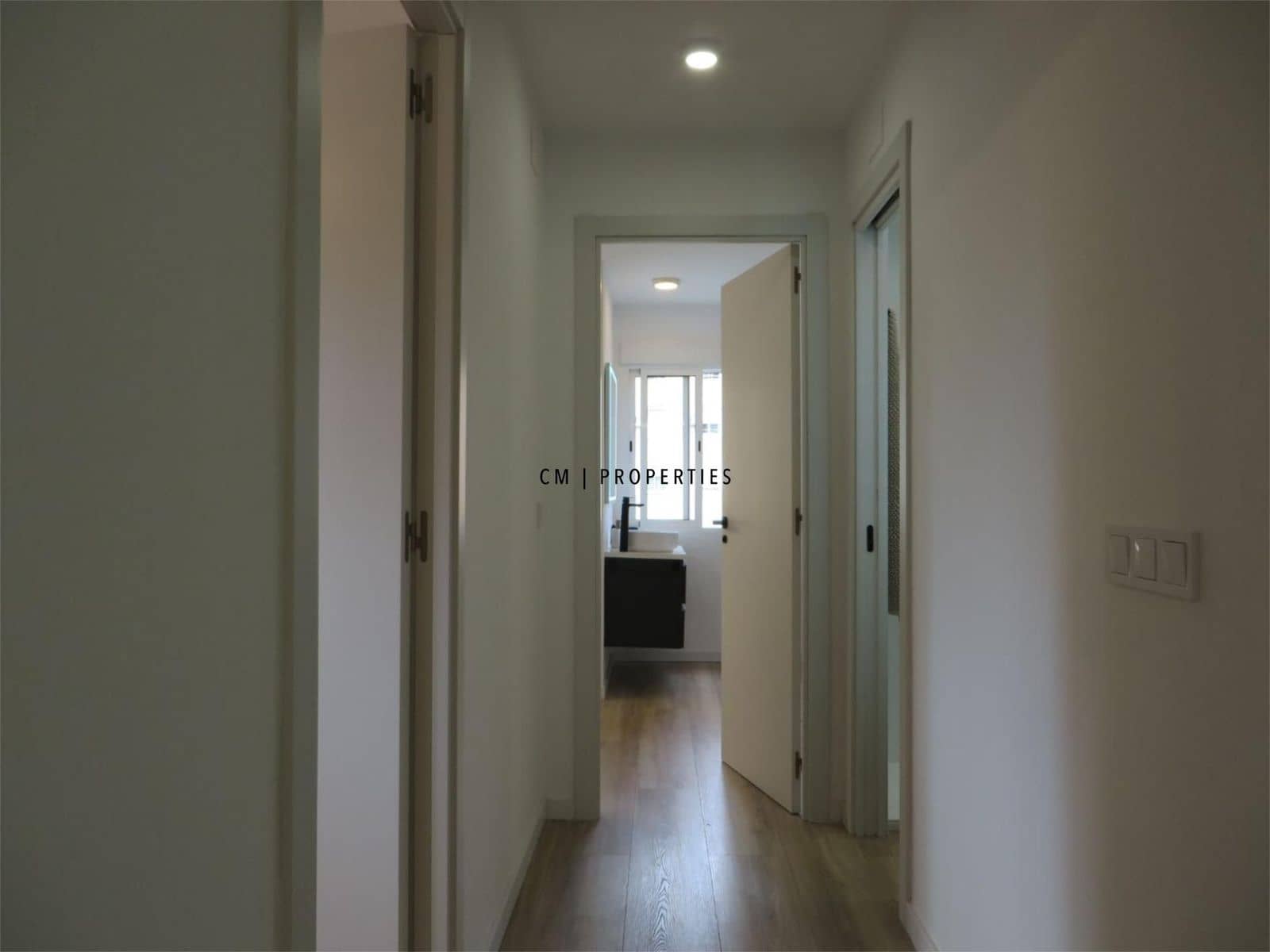 2 bedroom Penthouse for rent in Valencia city - € 1,850 (Ref: 9622937)