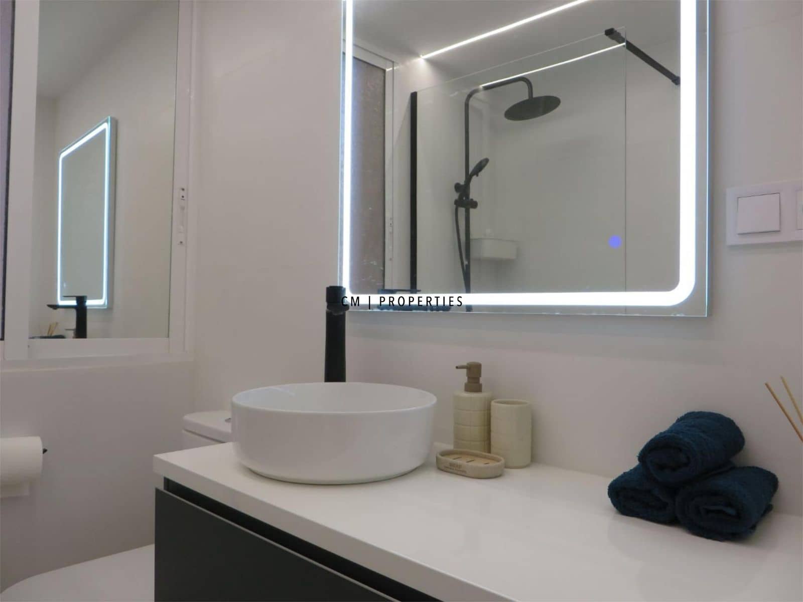 2 bedroom Penthouse for rent in Valencia city - € 1,850 (Ref: 9622937)