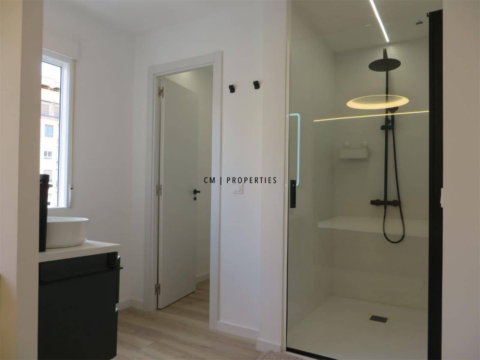 2 bedroom Penthouse for rent in Valencia city - € 1,850 (Ref: 9622937)