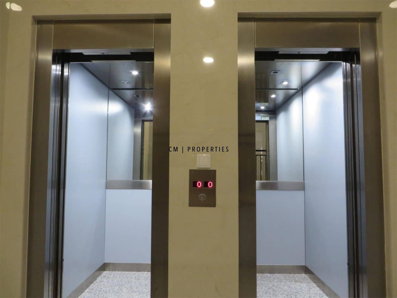 2 bedroom Penthouse for rent in Valencia city - € 1,850 (Ref: 9622937)