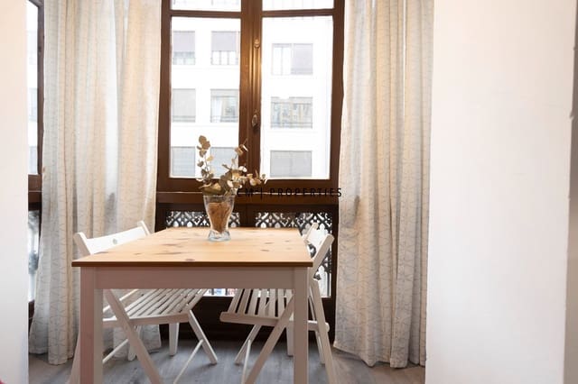 2 Zimmer Wohnung zu vermieten in Sant Francesc, València Stadt - 1.200 € (Ref: 9624200)