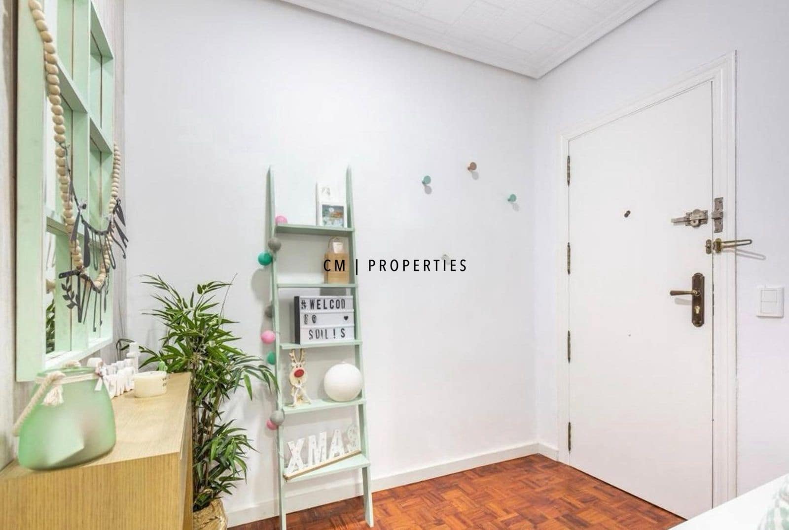 Piso de 3 habitaciones en València ciudad en alquiler - 1.300 € (Ref: 9626097)