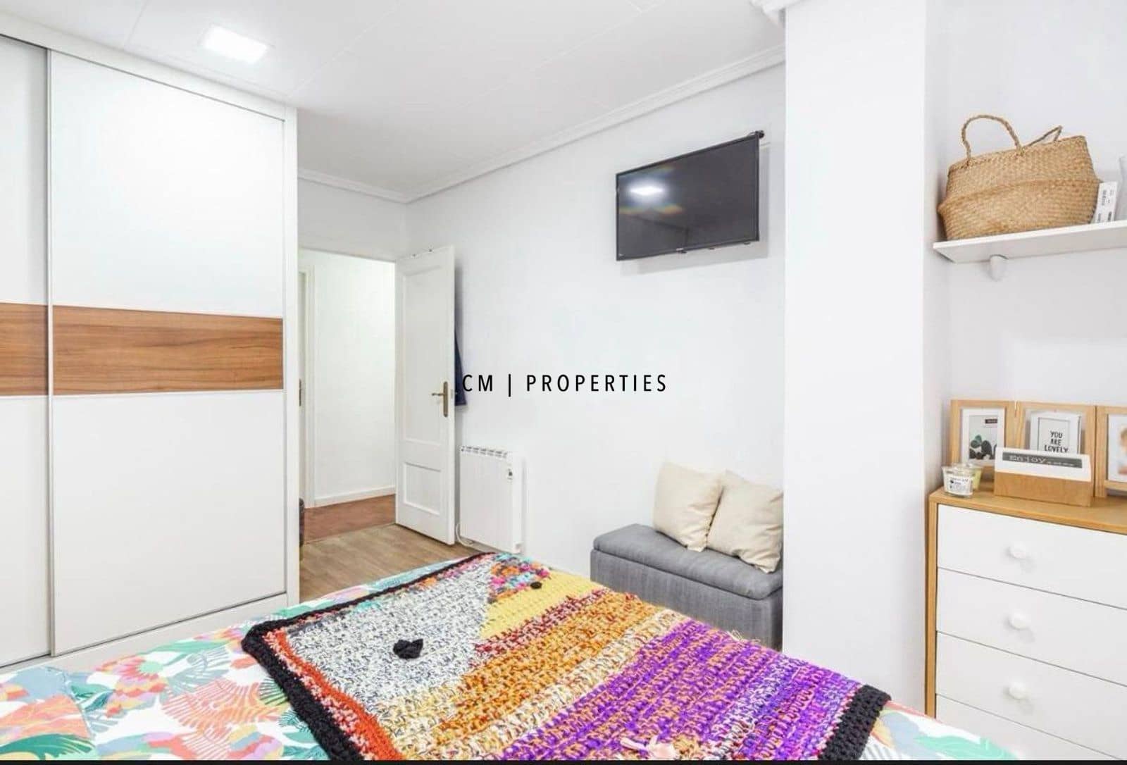 Piso de 3 habitaciones en València ciudad en alquiler - 1.300 € (Ref: 9626097)