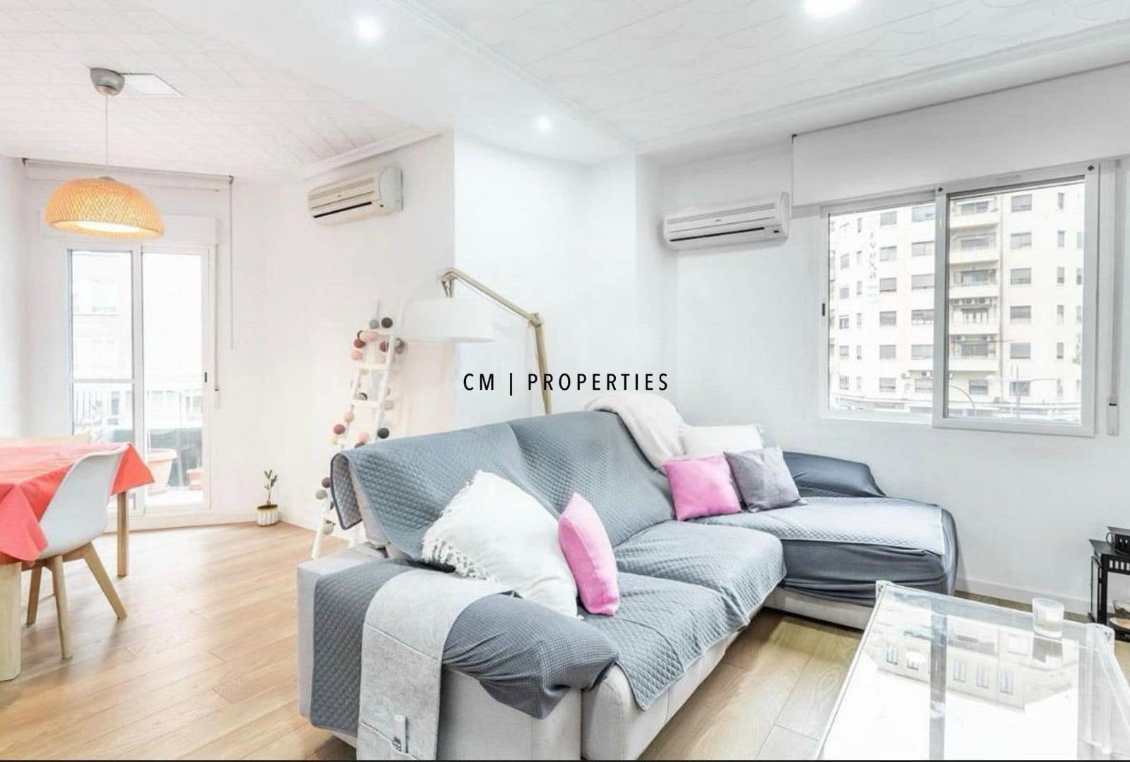 Piso de 3 habitaciones en València ciudad en alquiler - 1.300 € (Ref: 9626097)