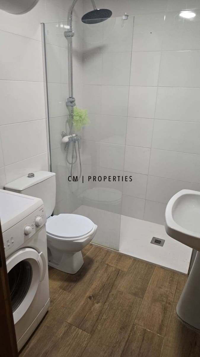 1 sovrum Lägenhet att hyra i Valencia stad - 700 € (Ref: 9626533)