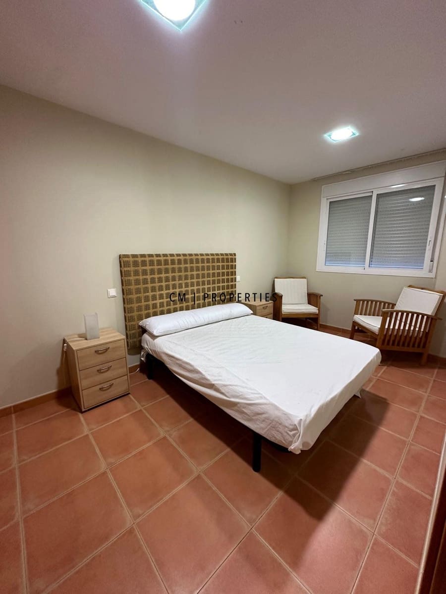 Ático de 2 habitaciones en Almenara en alquiler con garaje - 850 € (Ref: 9626993)