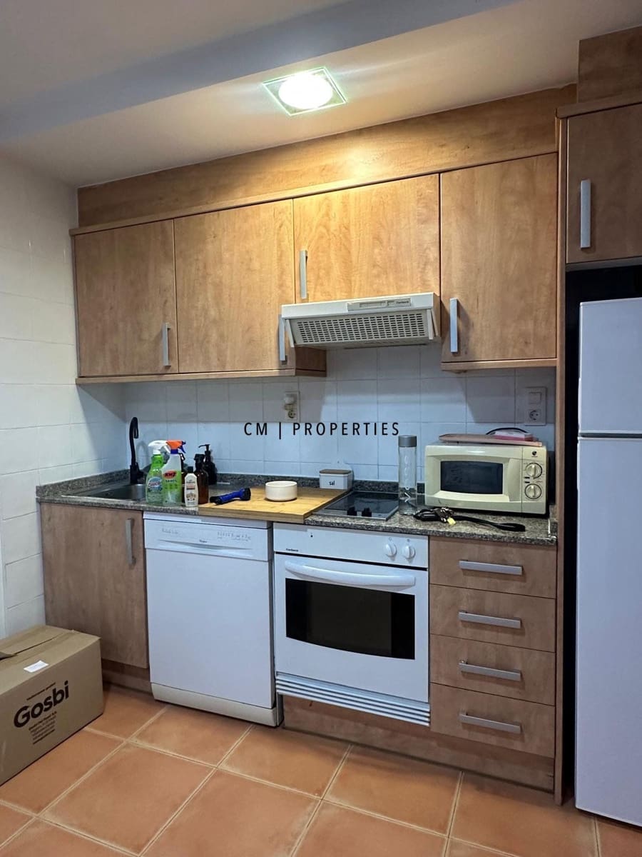 Ático de 2 habitaciones en Almenara en alquiler con garaje - 850 € (Ref: 9626993)