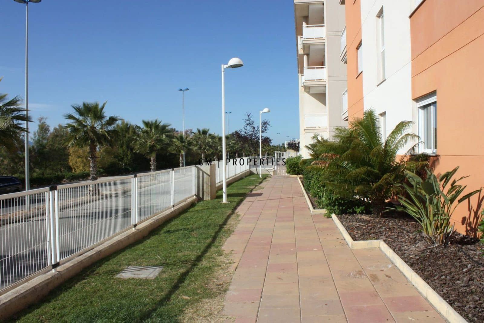 2 bedroom Penthouse for rent in Almenara with garage - € 850 (Ref: 9626993)
