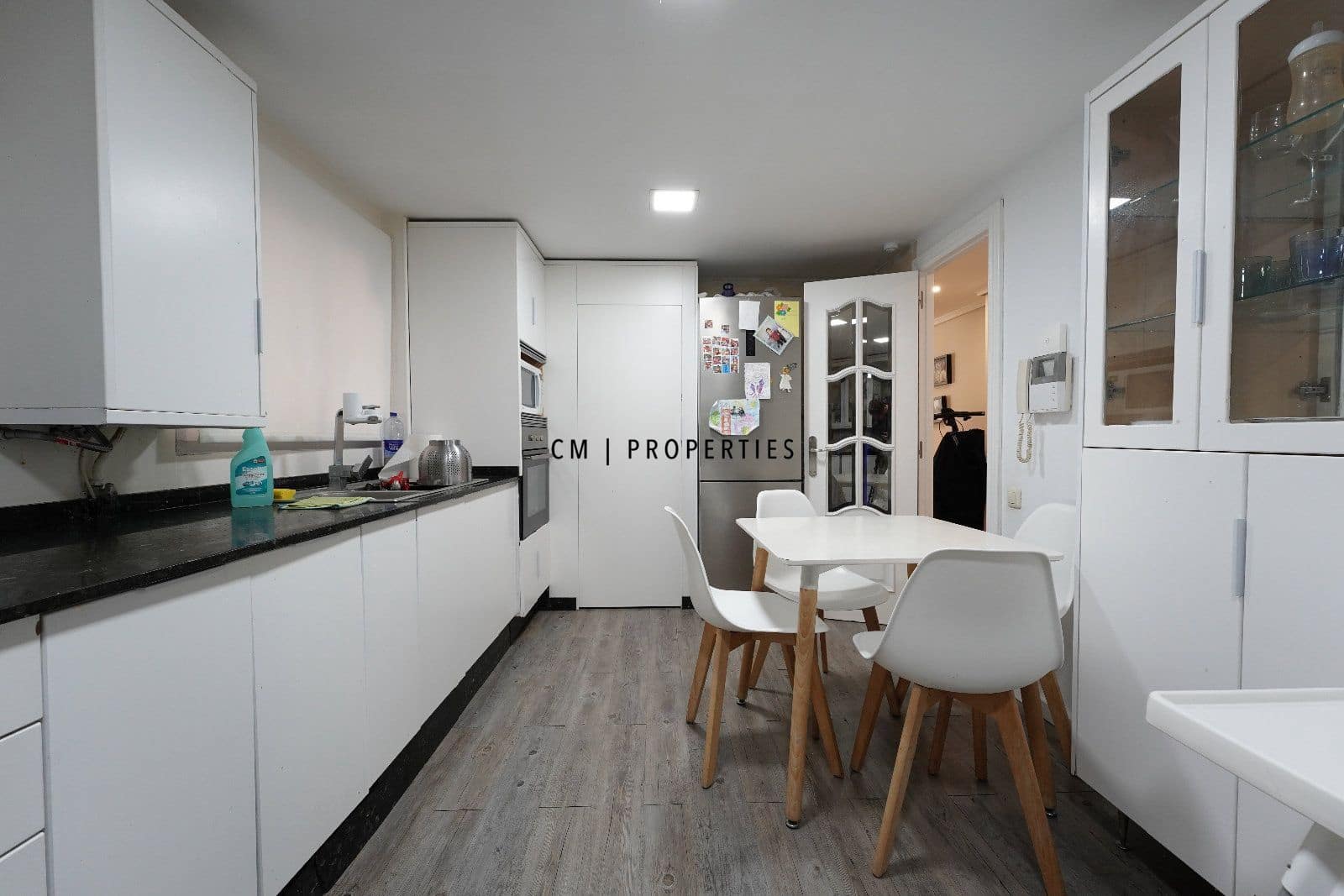 3 makuuhuone Asunto myytävänä paikassa Valencia kaupunki - 350 000 € (Ref: 9628162)