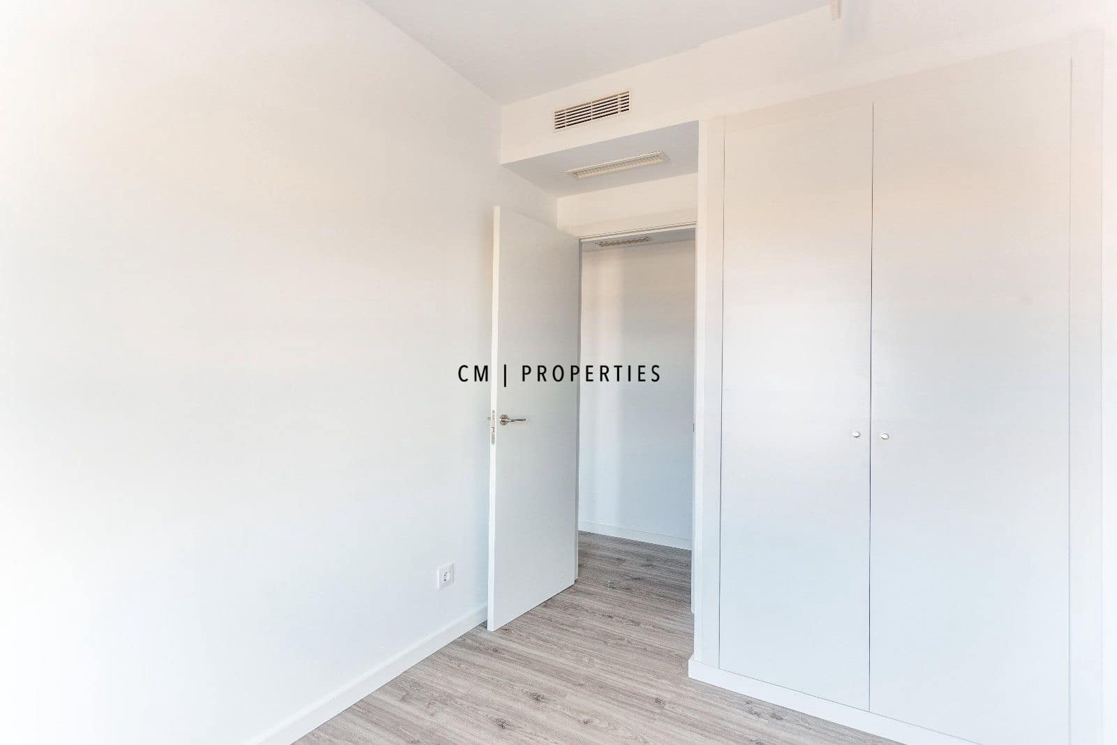 3 makuuhuone Asunto vuokrattavana paikassa Valencia kaupunki mukana uima-altaan 
autotalli - 1 650 € (Ref: 9628293)