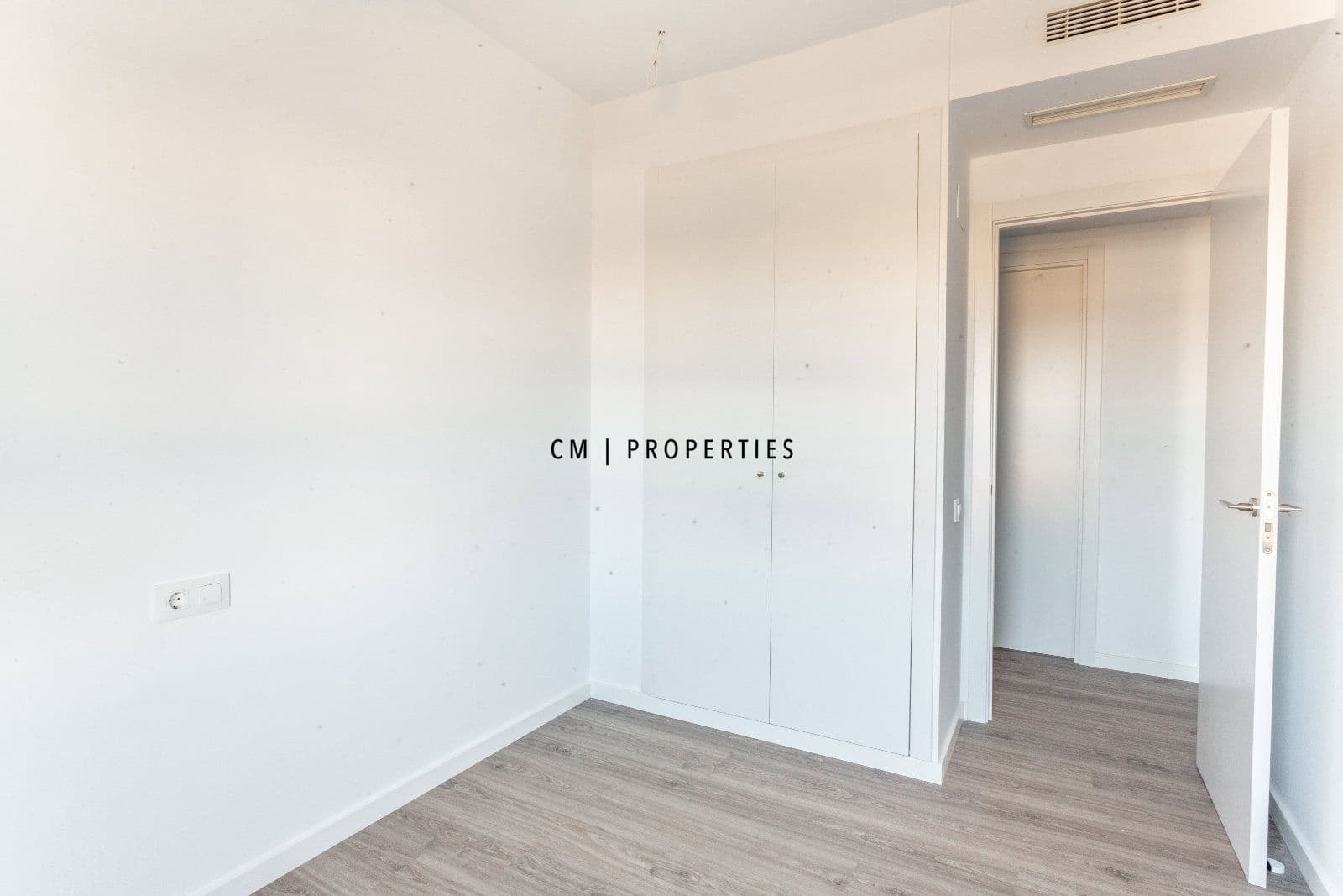 3 makuuhuone Asunto vuokrattavana paikassa Valencia kaupunki mukana uima-altaan 
autotalli - 1 650 € (Ref: 9628293)