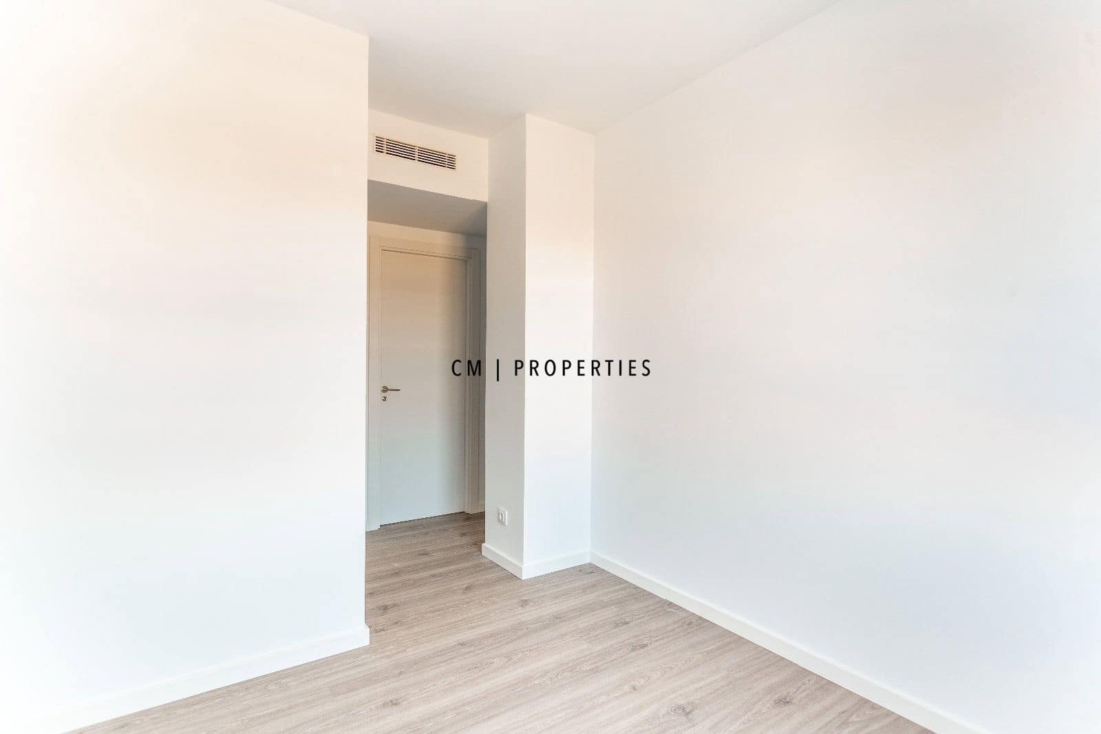 3 makuuhuone Asunto vuokrattavana paikassa Valencia kaupunki mukana uima-altaan 
autotalli - 1 650 € (Ref: 9628293)