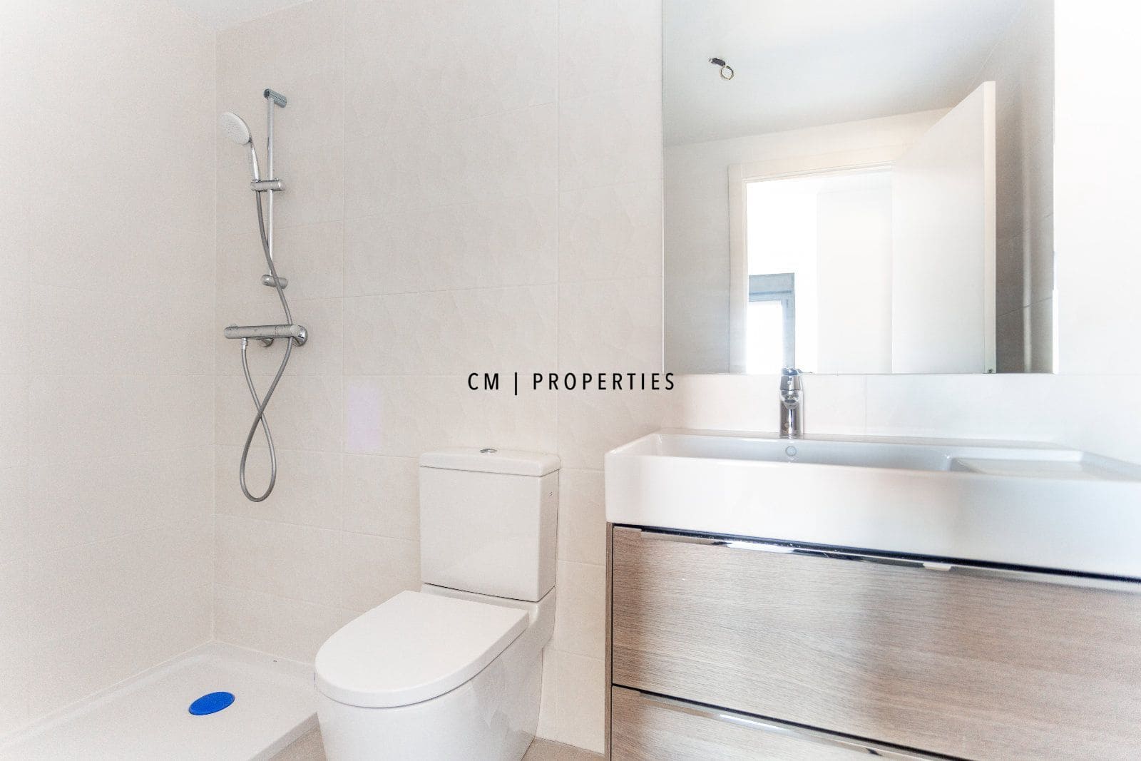 3 makuuhuone Asunto vuokrattavana paikassa Valencia kaupunki mukana uima-altaan 
autotalli - 1 650 € (Ref: 9628293)