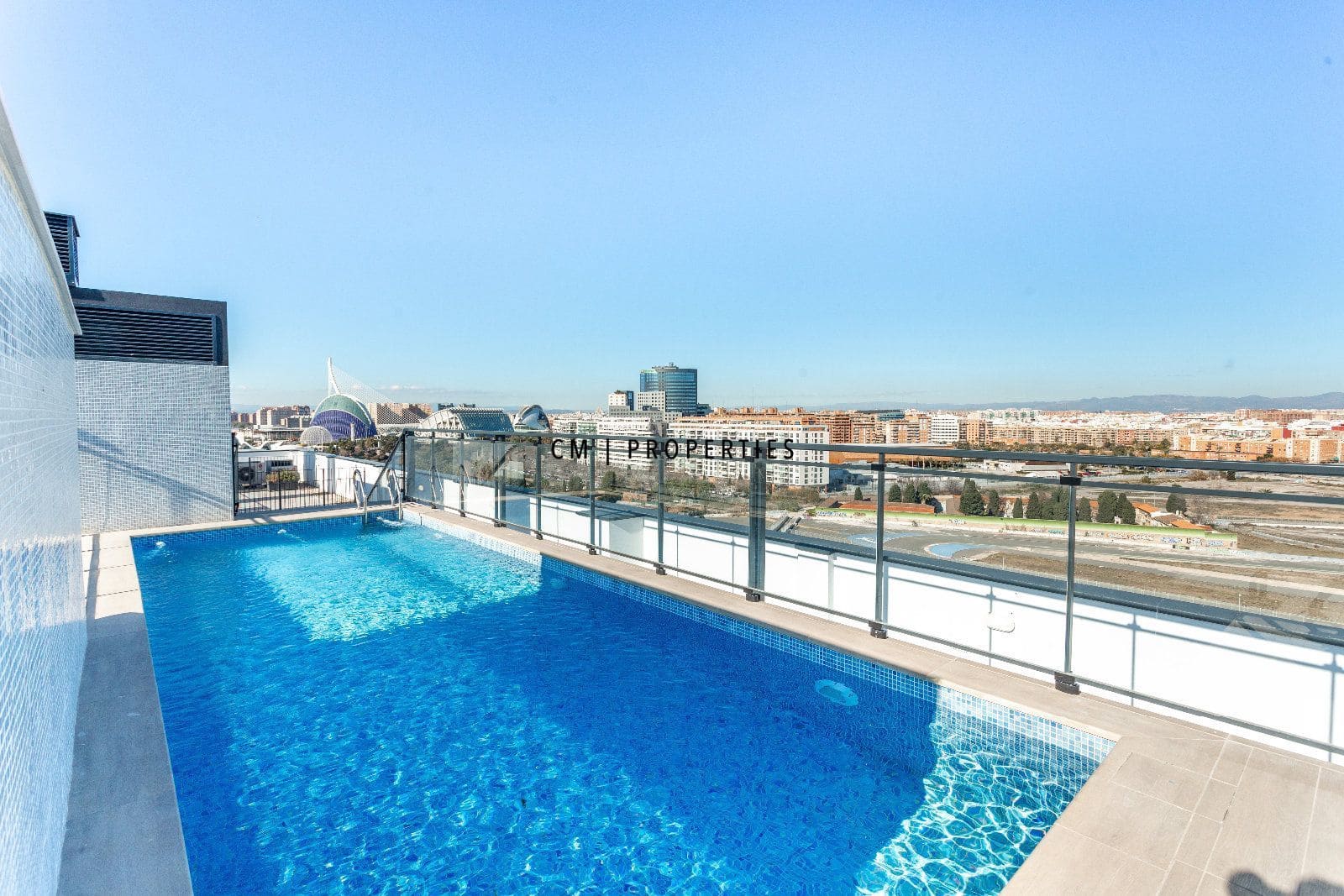 3 makuuhuone Asunto vuokrattavana paikassa Valencia kaupunki mukana uima-altaan 
autotalli - 1 650 € (Ref: 9628293)