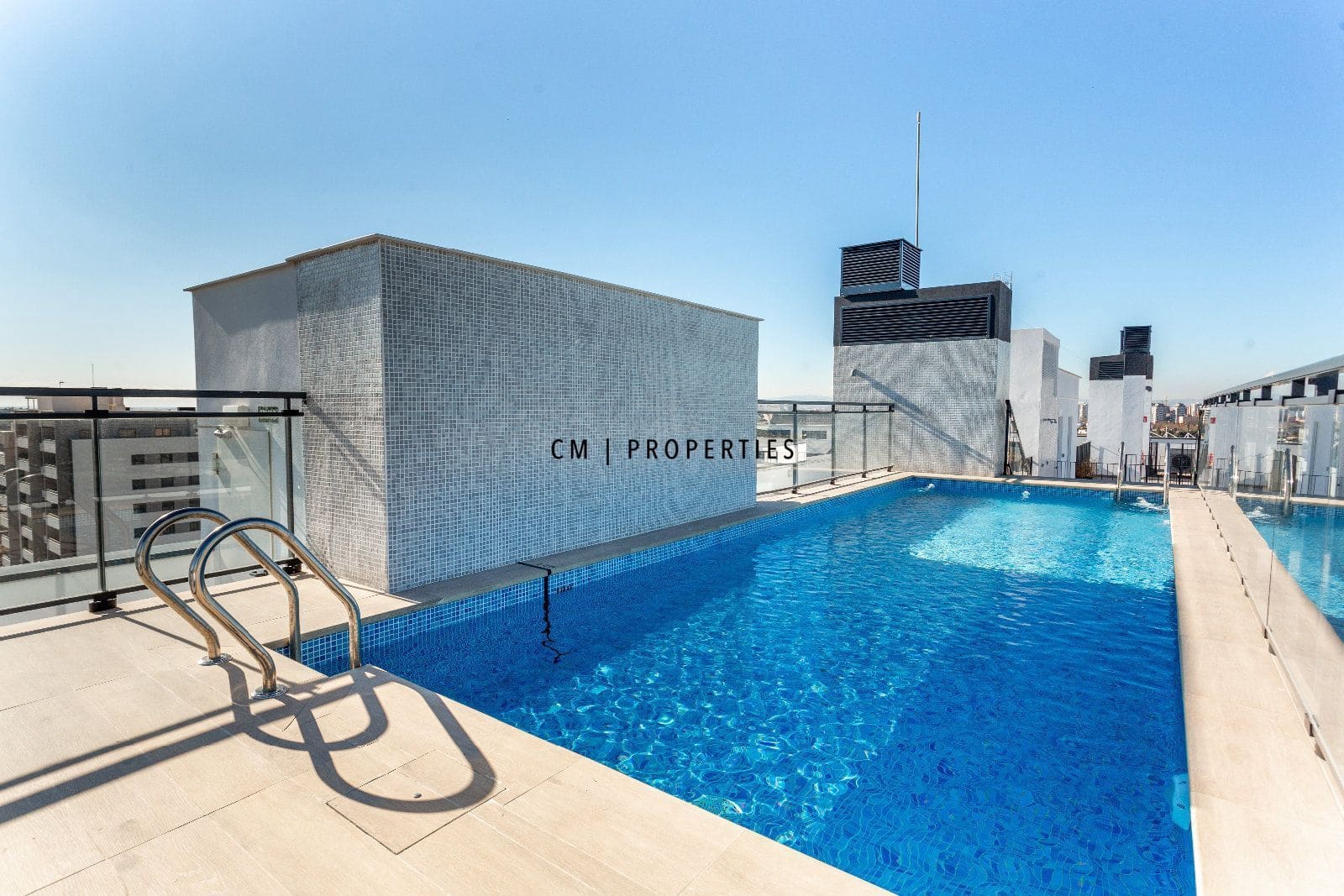 3 makuuhuone Asunto vuokrattavana paikassa Valencia kaupunki mukana uima-altaan 
autotalli - 1 650 € (Ref: 9628293)