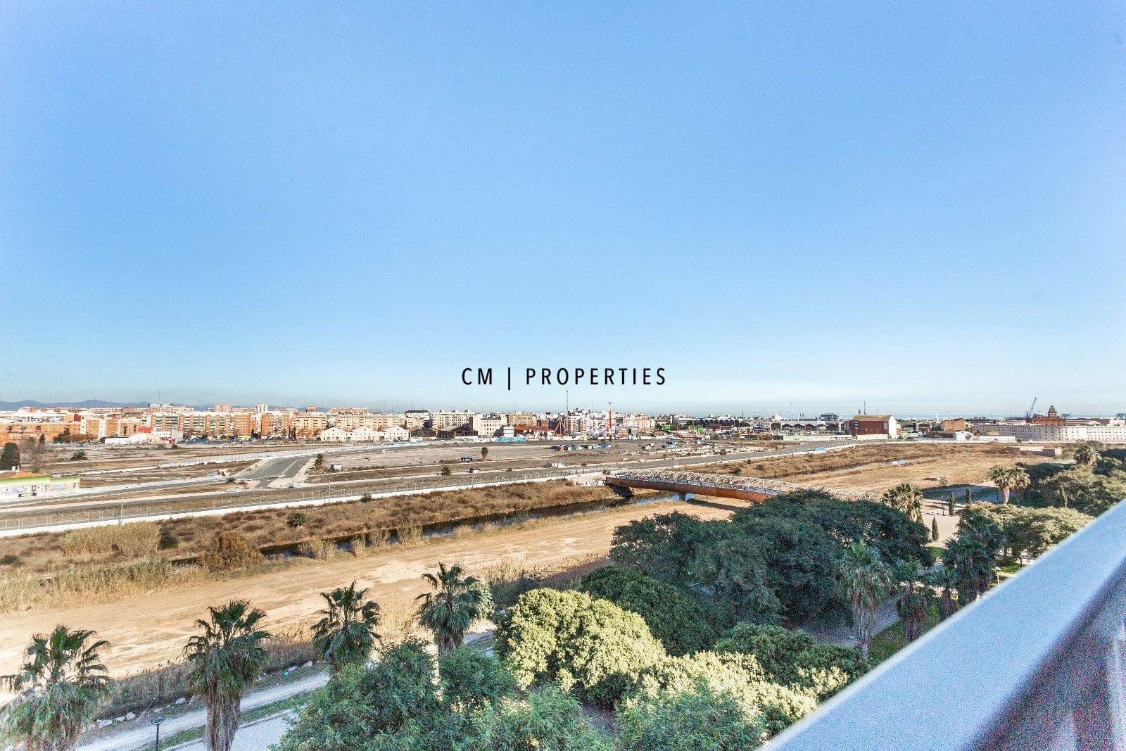 3 makuuhuone Asunto vuokrattavana paikassa Valencia kaupunki mukana uima-altaan 
autotalli - 1 650 € (Ref: 9628293)