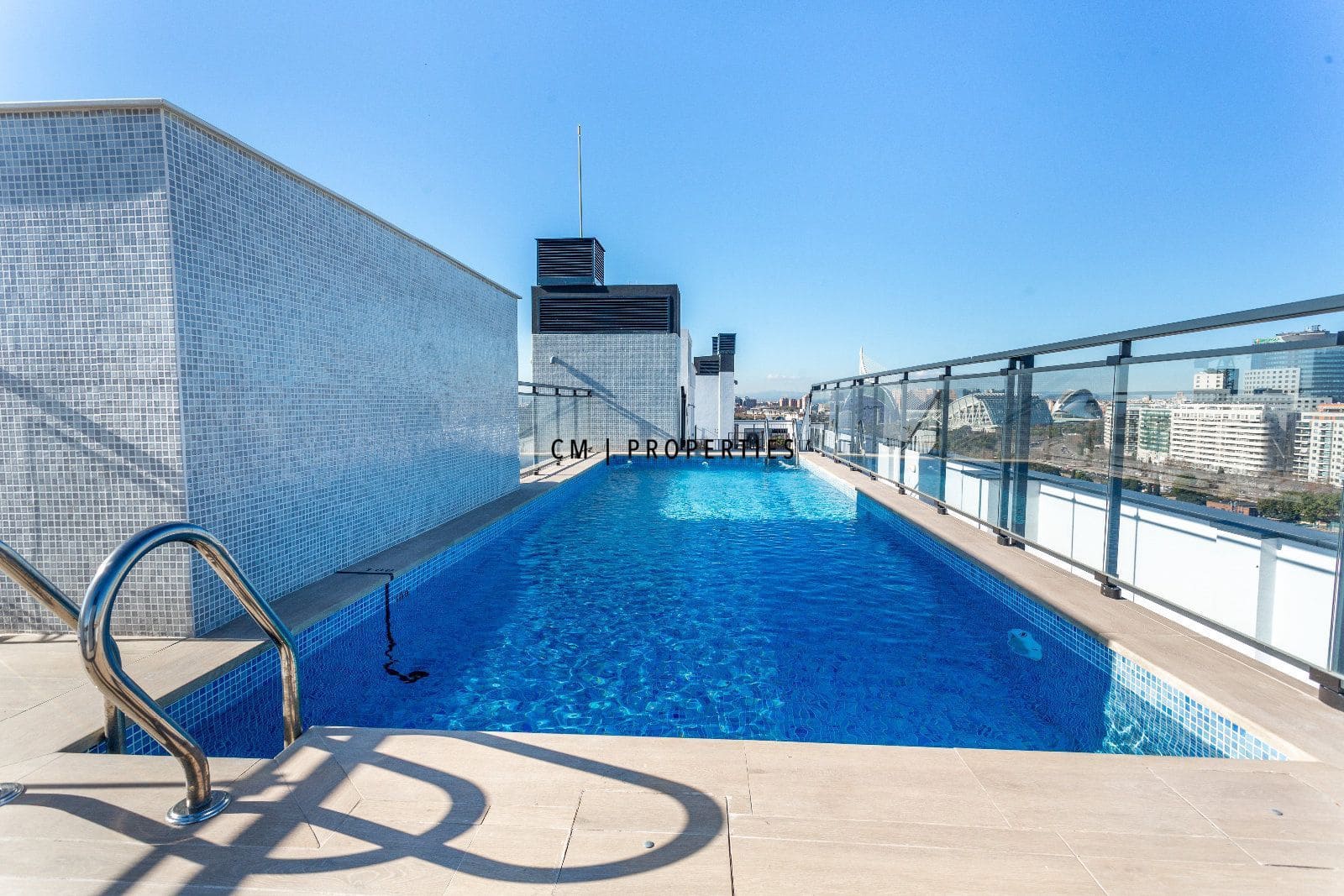 3 makuuhuone Asunto vuokrattavana paikassa Valencia kaupunki mukana uima-altaan 
autotalli - 1 650 € (Ref: 9628293)