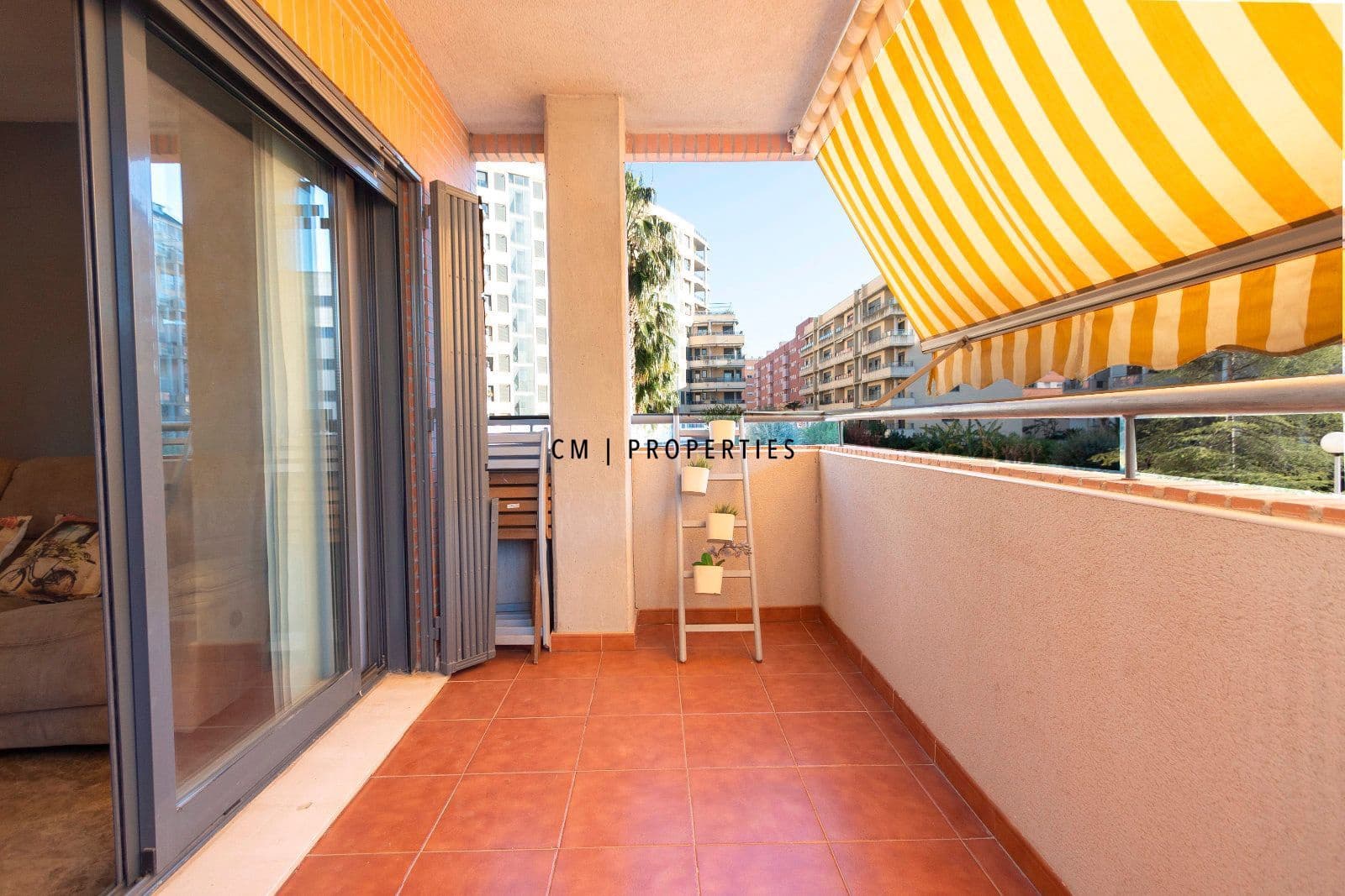 3 sypialnia Mieszkanie do wynajęcia w Miasto Walencja z basenem garażem - 1 600 € (Ref: 9628396)