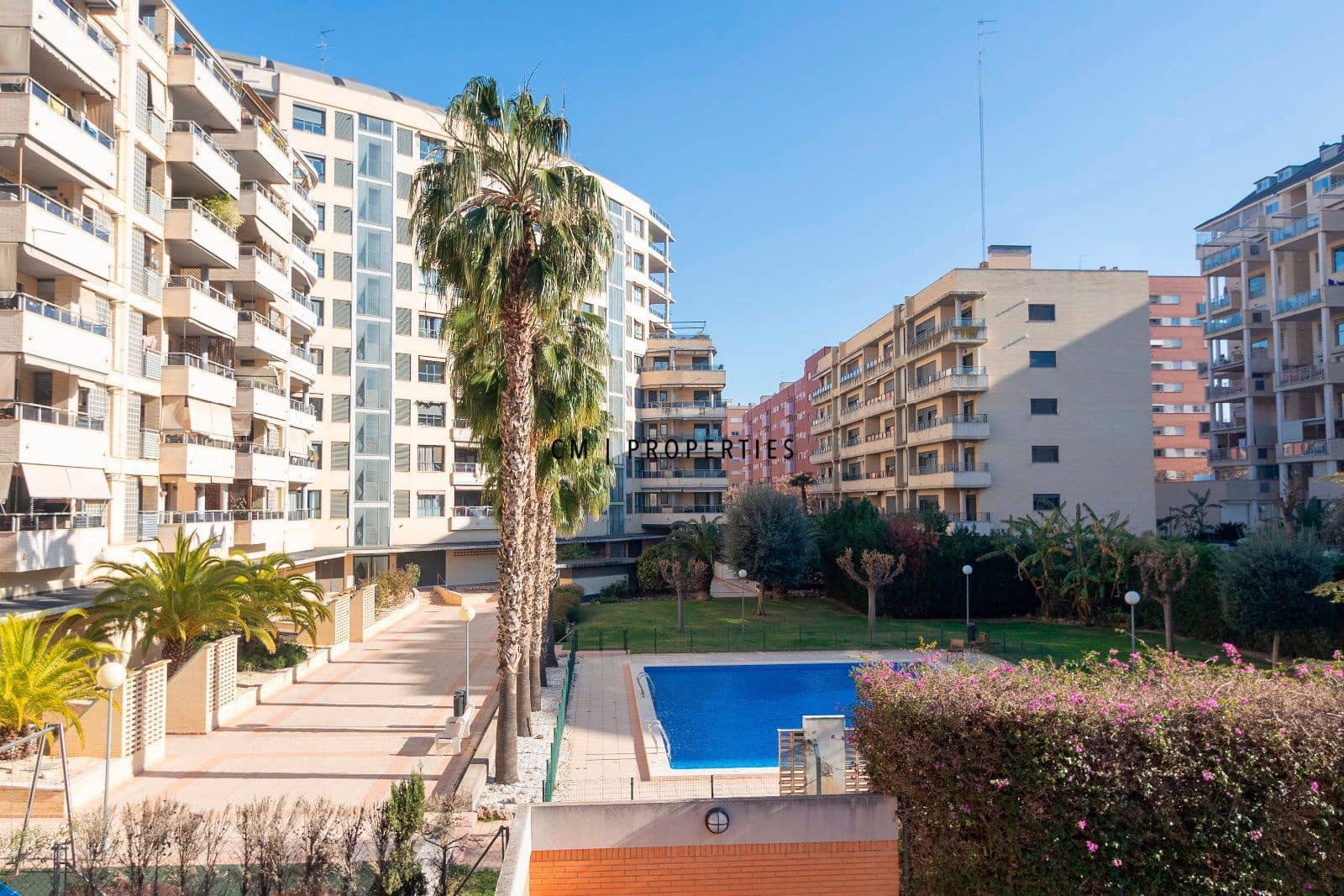 3 sypialnia Mieszkanie do wynajęcia w Miasto Walencja z basenem garażem - 1 600 € (Ref: 9628396)