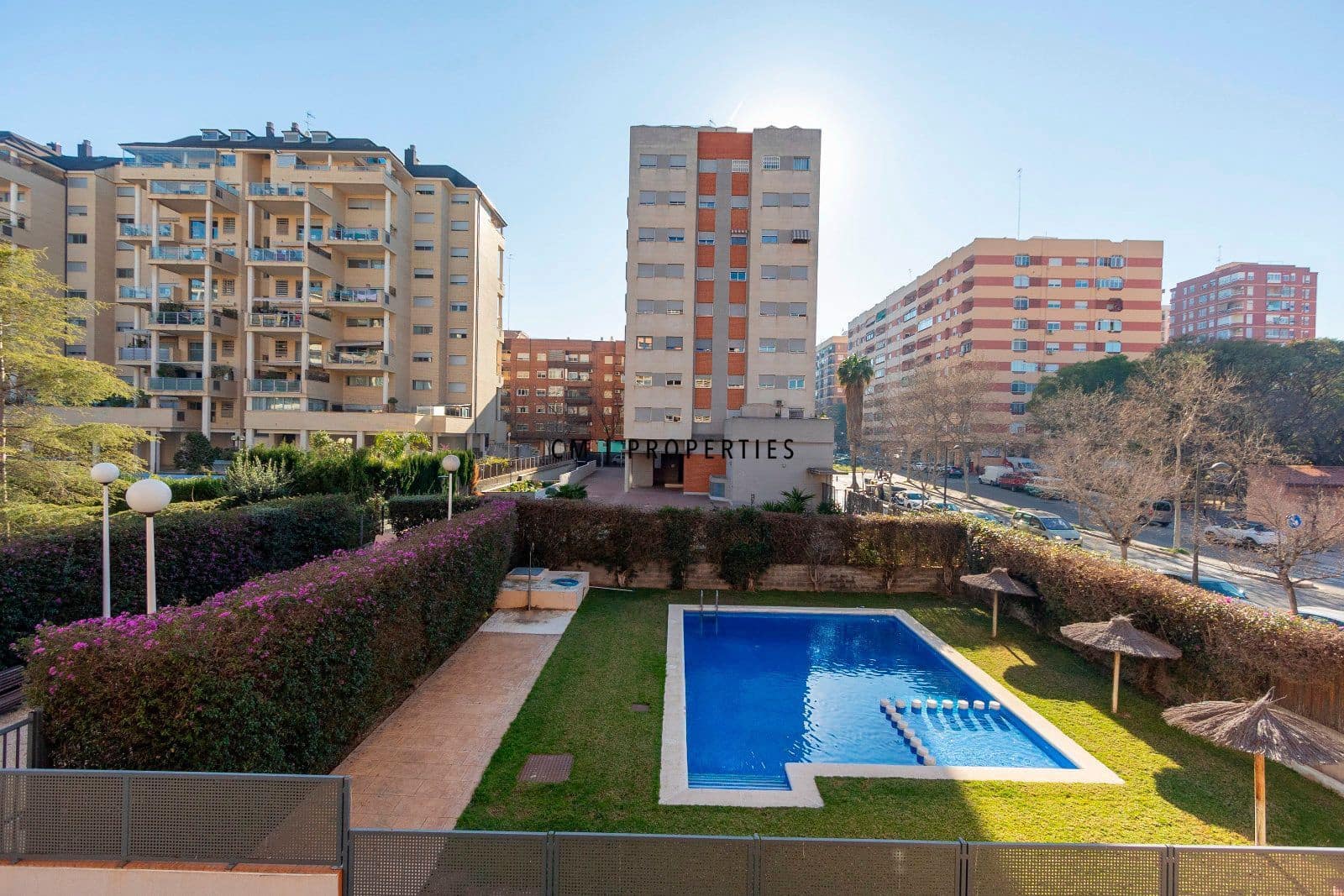 3 sypialnia Mieszkanie do wynajęcia w Miasto Walencja z basenem garażem - 1 600 € (Ref: 9628396)