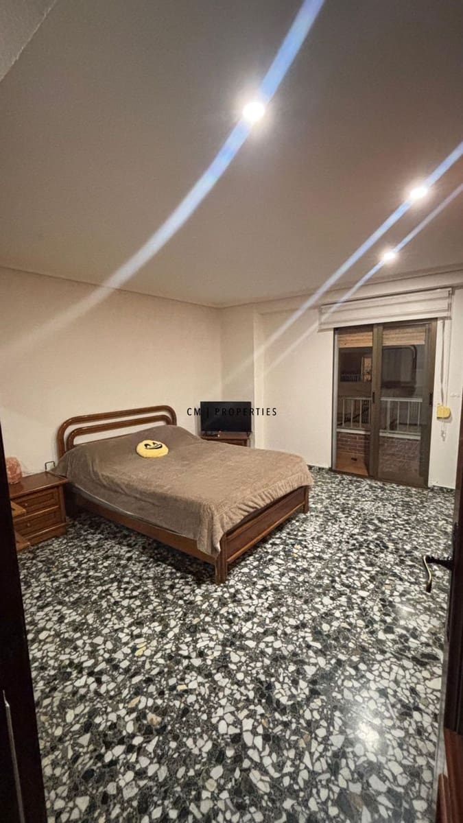 2 slaapkamer Flat te koop in Valencia stad - € 285.000 (Ref: 9629269)